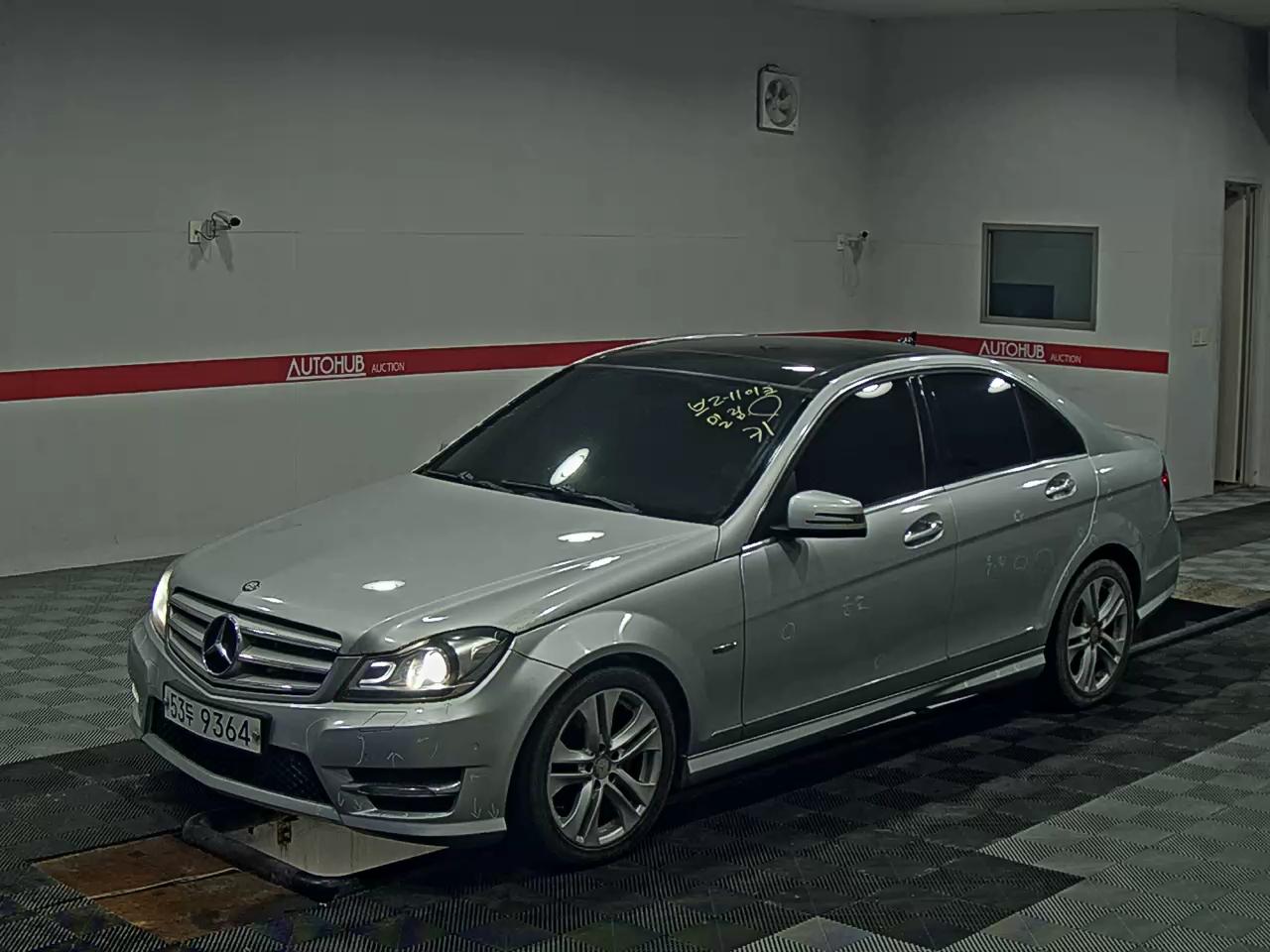 2012 - mercedes-benz c200