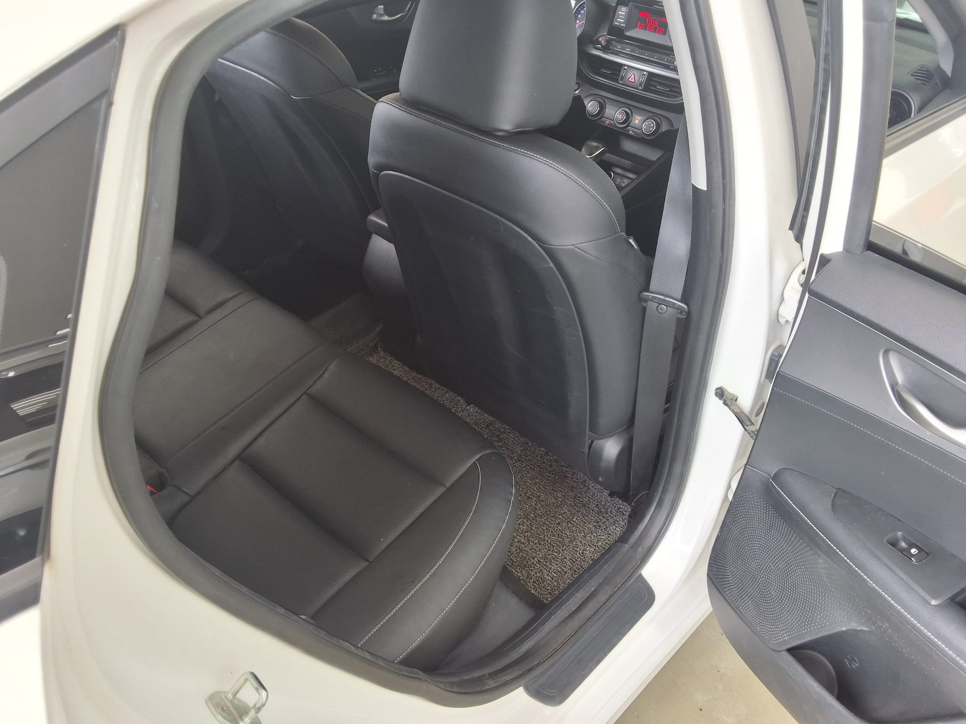 2019 - kia k3