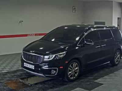 KIA CARNIVAL LIMOUSINE PRESIDENT