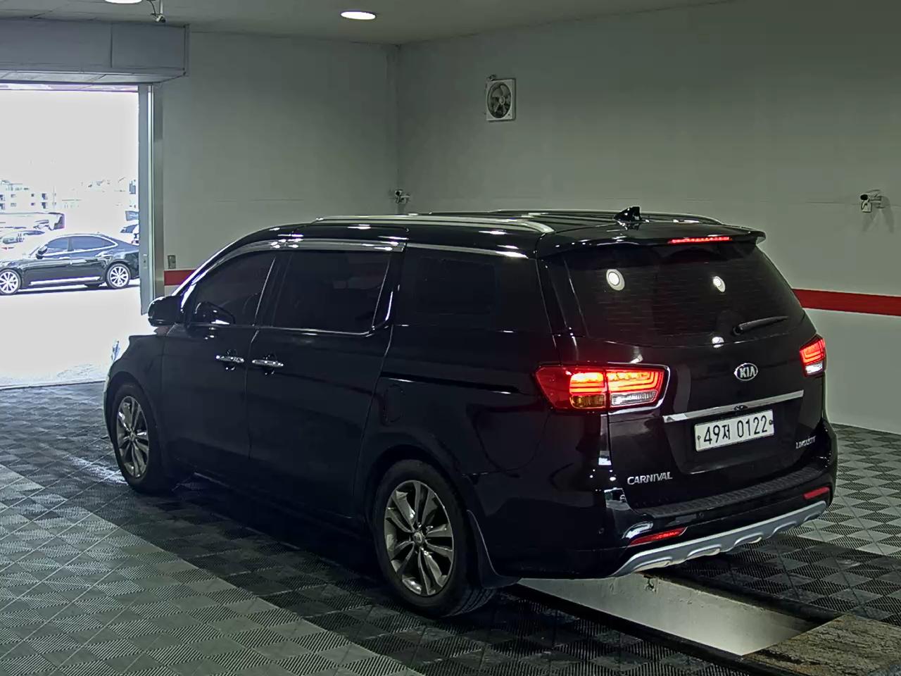 2017 - kia carnival