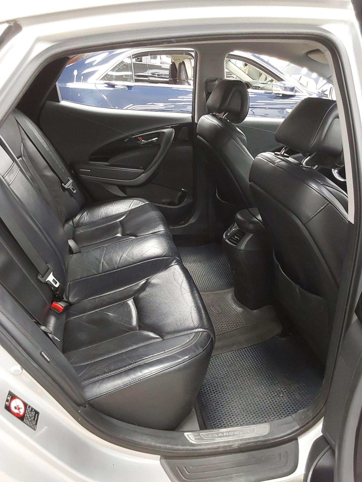2012 - hyundai grandeur