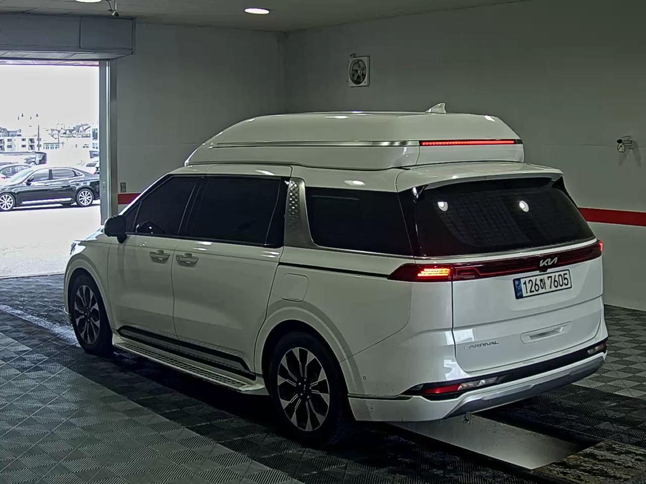 2022 - kia carnival