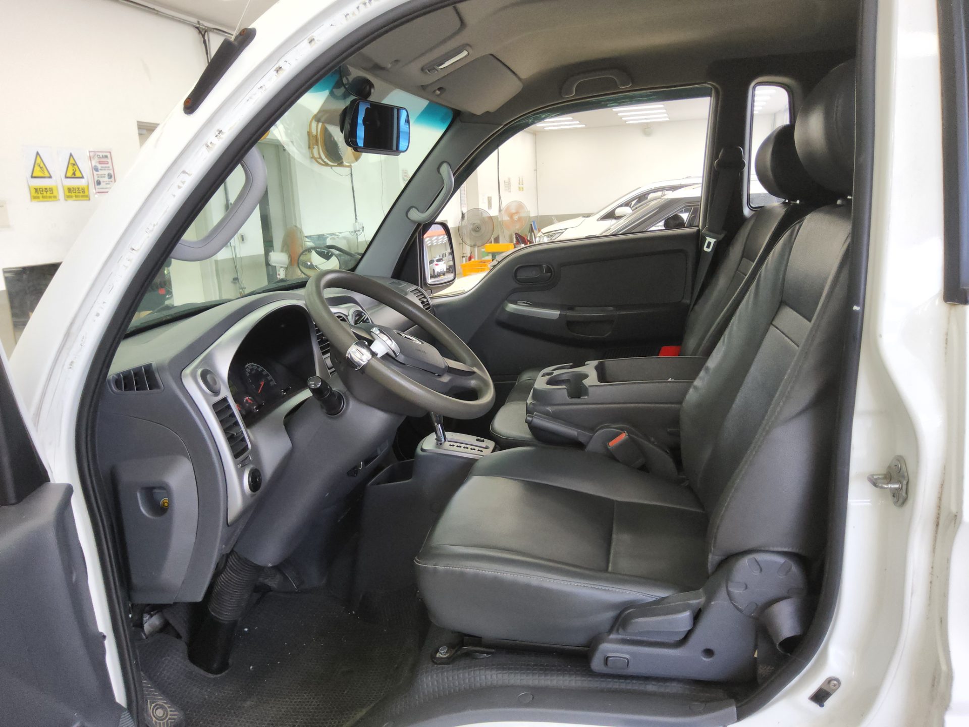 2013 - kia bongo
