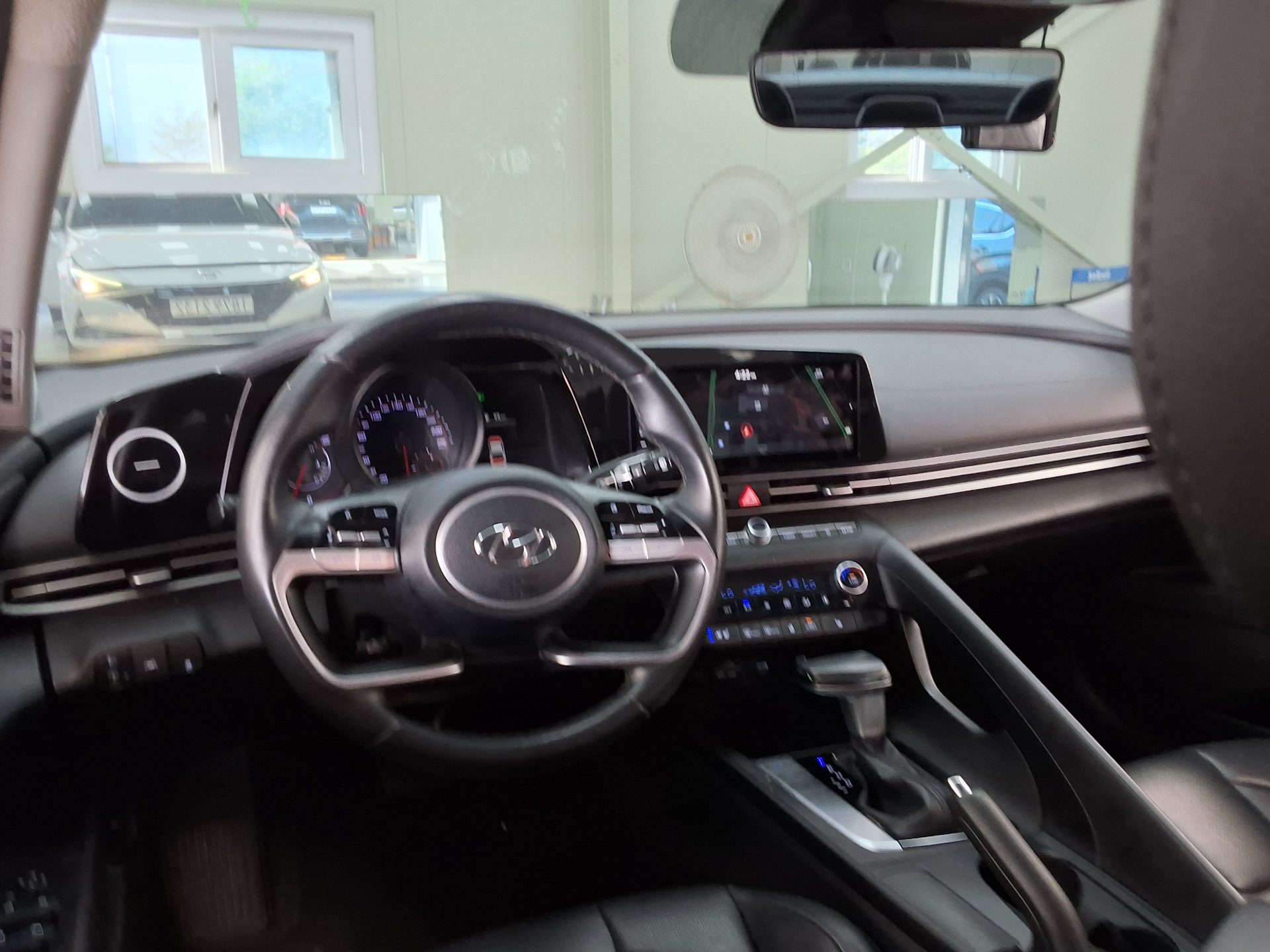 2022 - hyundai avante