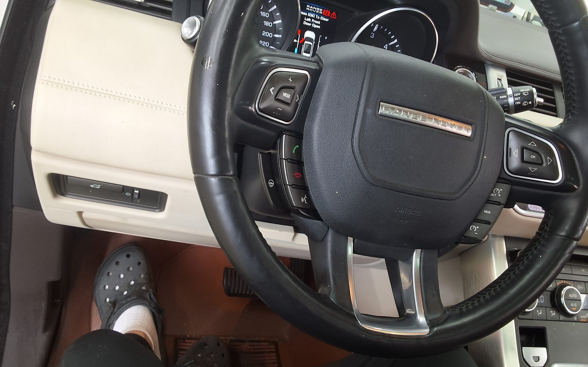 2013 - land rover range rover
