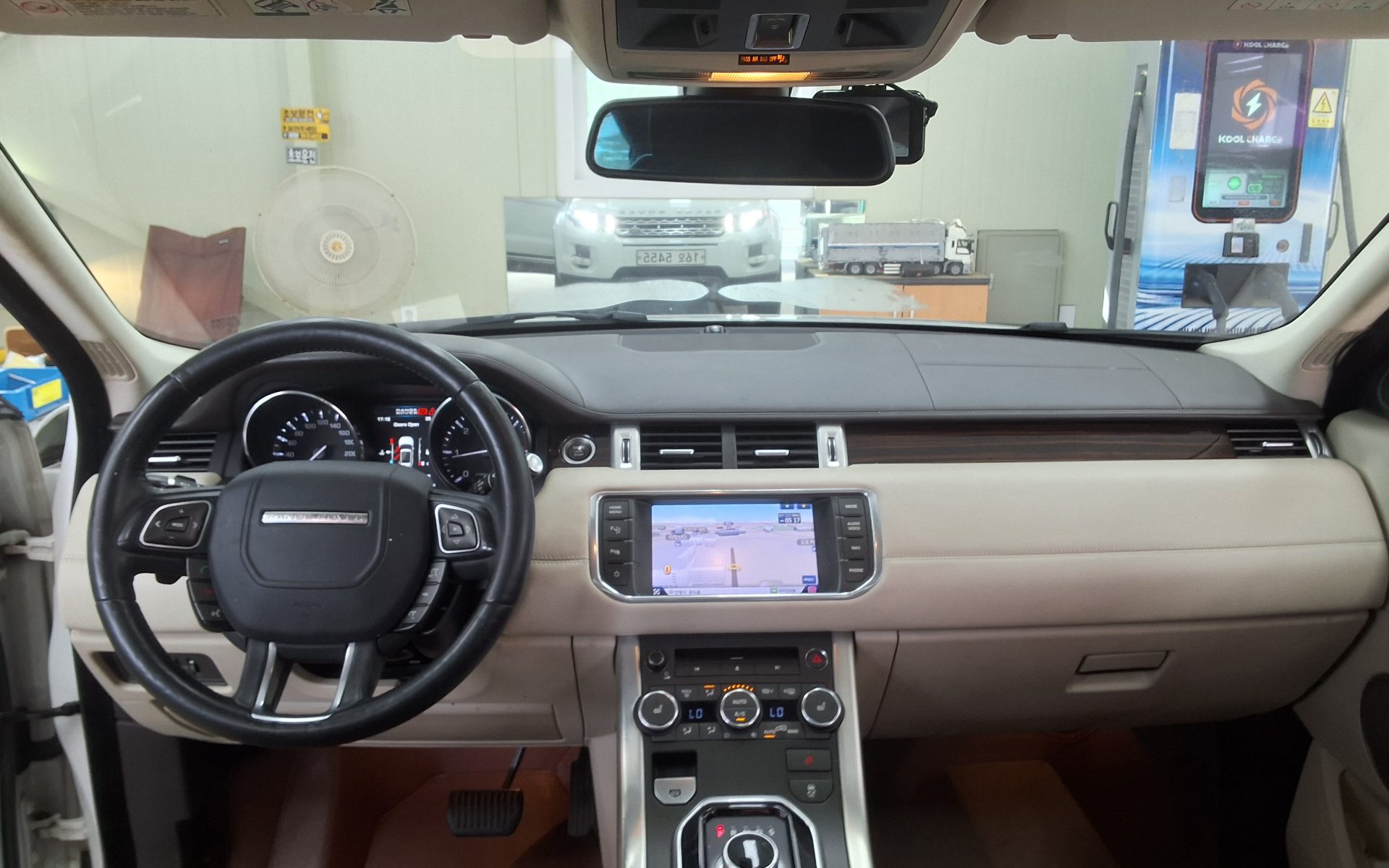 2013 - land rover range rover