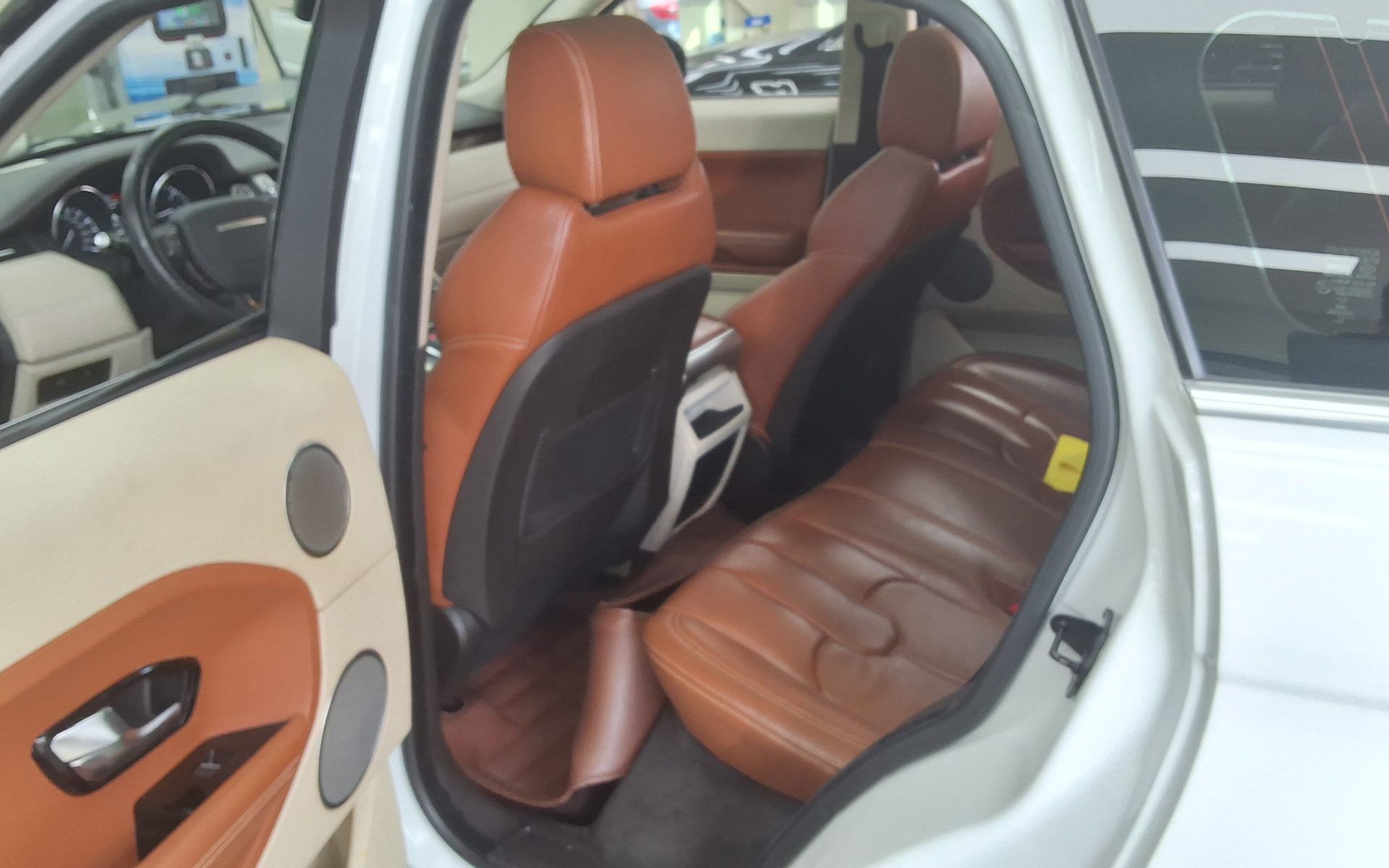 2013 - land rover range rover