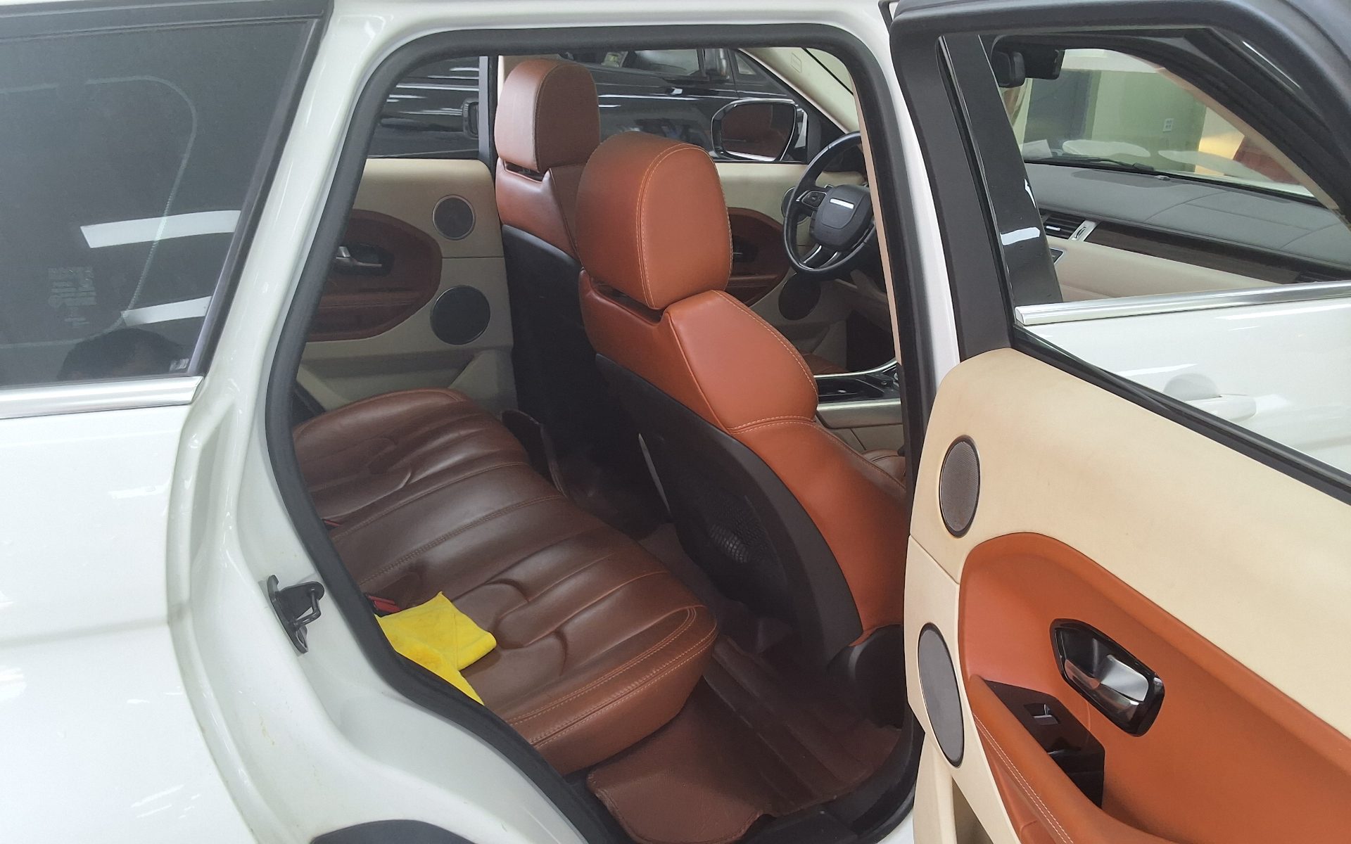 2013 - land rover range rover