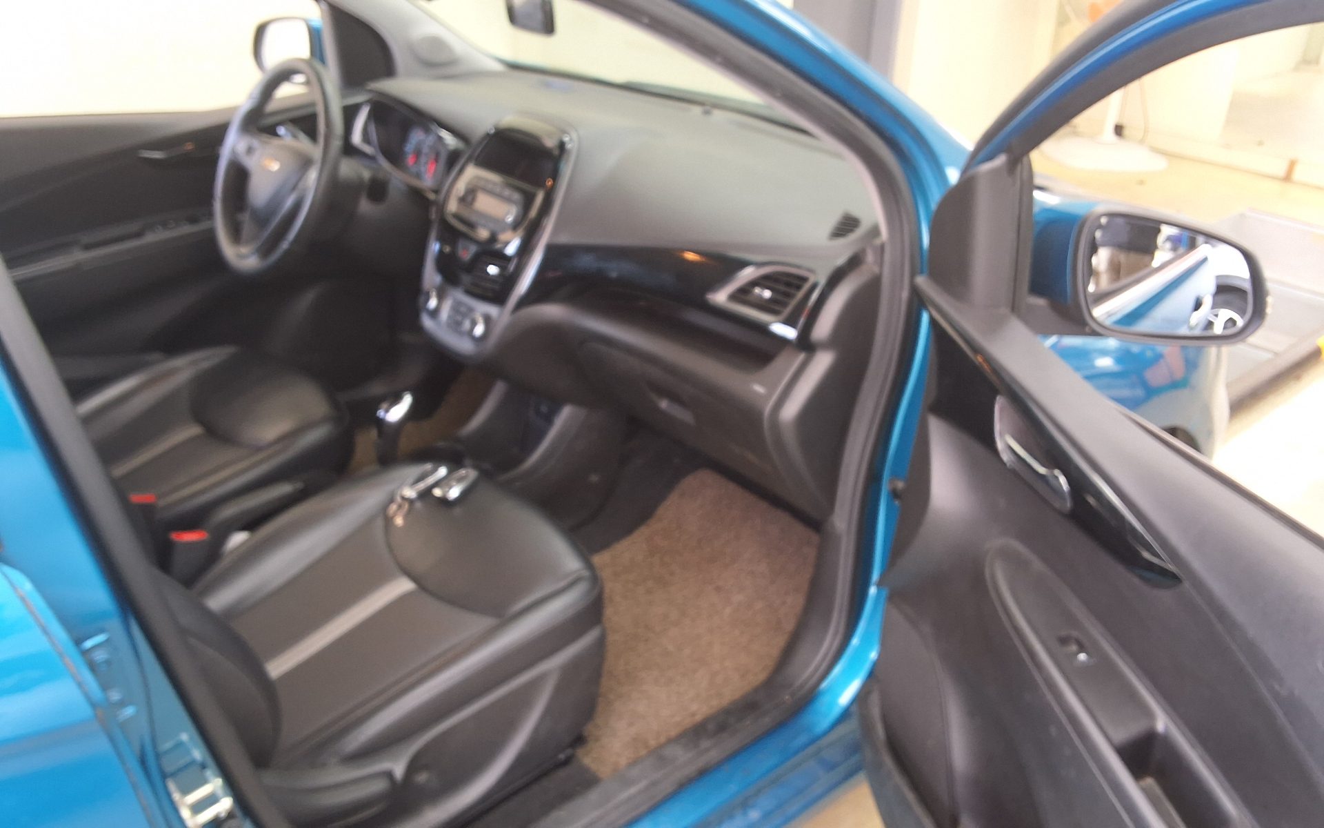 2019 - chevrolet spark