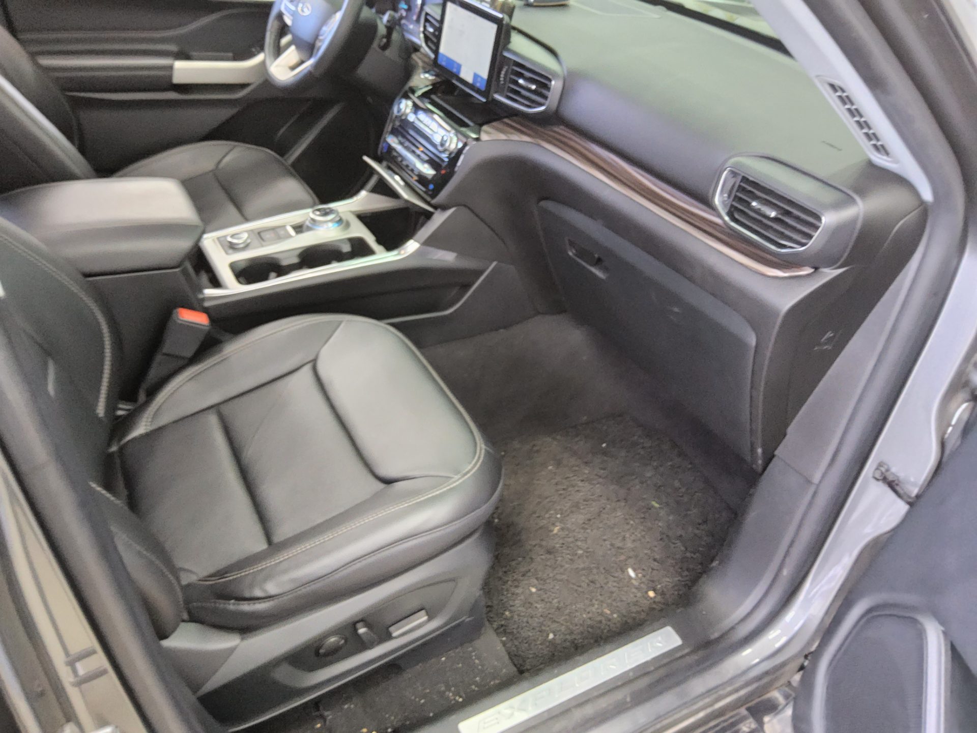 Ford Explorer 2022 — صورة 7