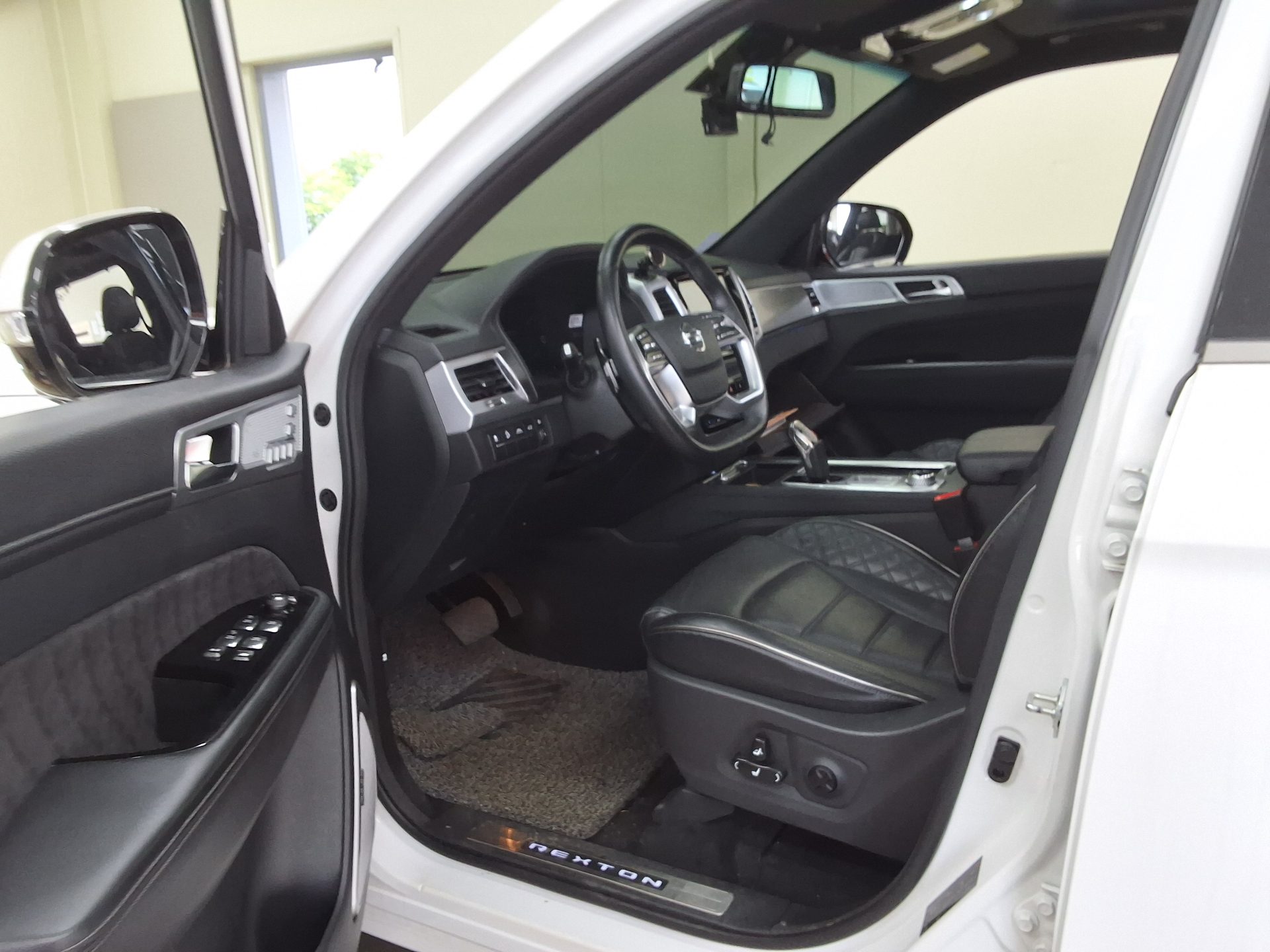 سانج يونج Rexton 2023 — صورة 4