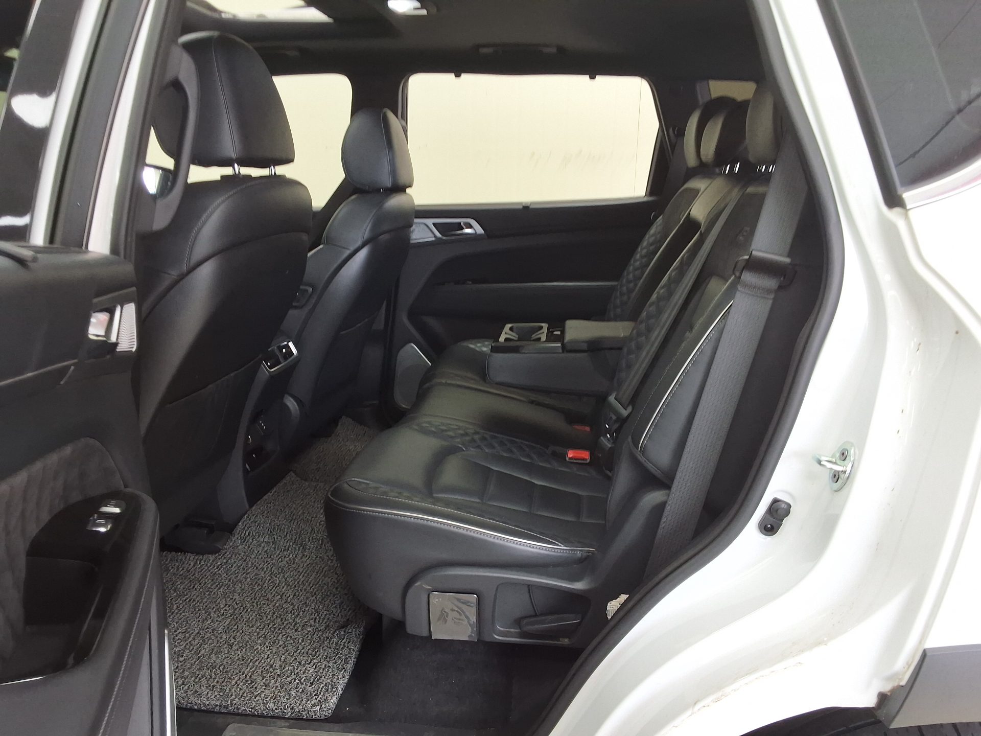 سانج يونج Rexton 2023 — صورة 6