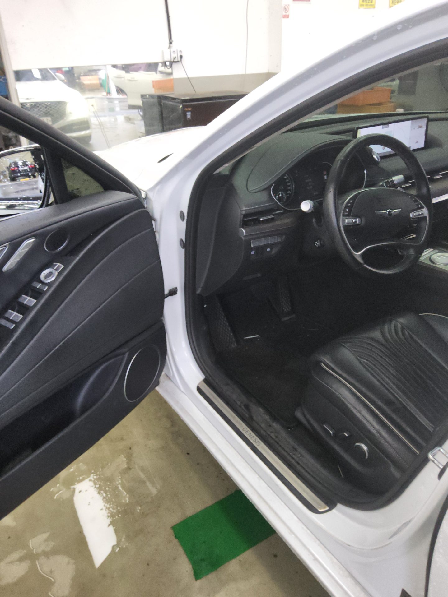 2021 - genesis g80