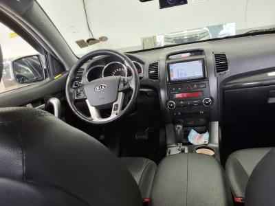 كيا سورينتو R ديزل 2.2 دفع رباعي Tlx بريميوم Model 2011 بريميوم