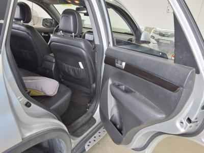 كيا سورينتو R ديزل 2.2 دفع رباعي Tlx بريميوم Model 2011 بريميوم
