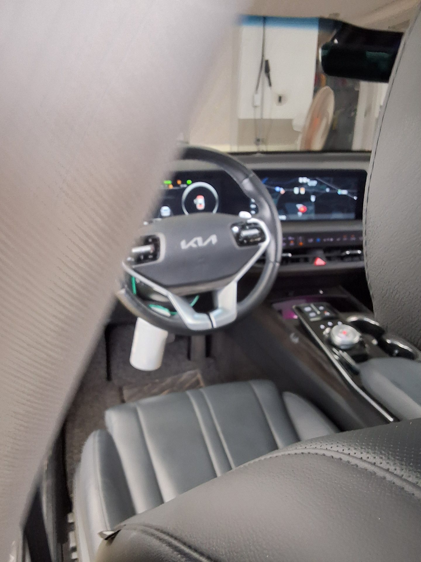 2023 - kia k8