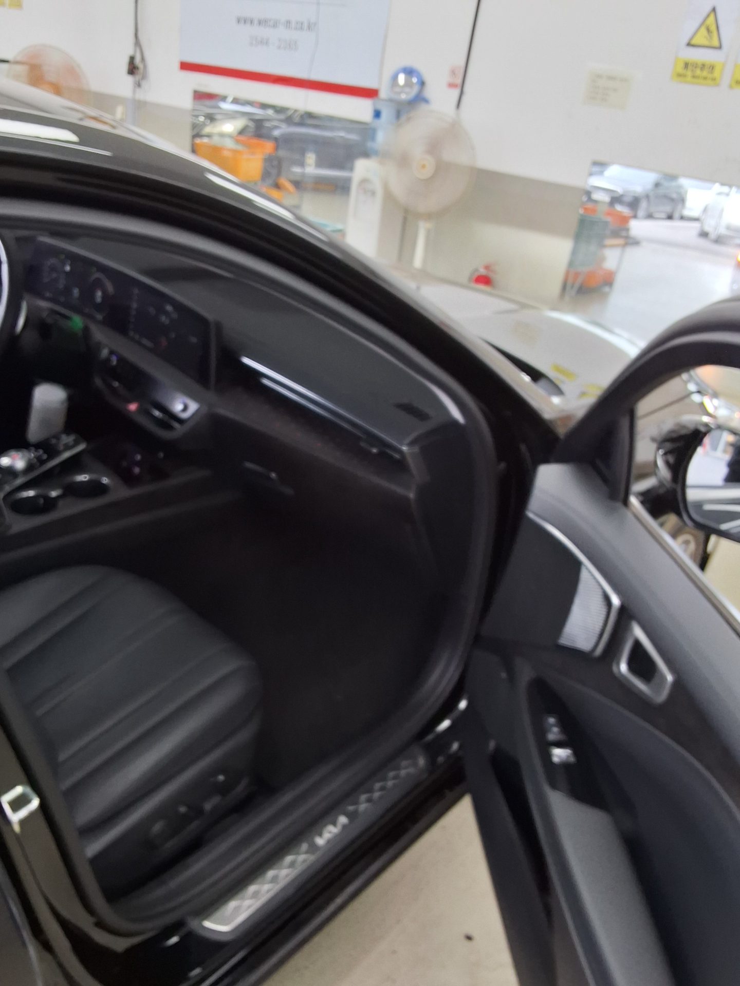 2023 - kia k8