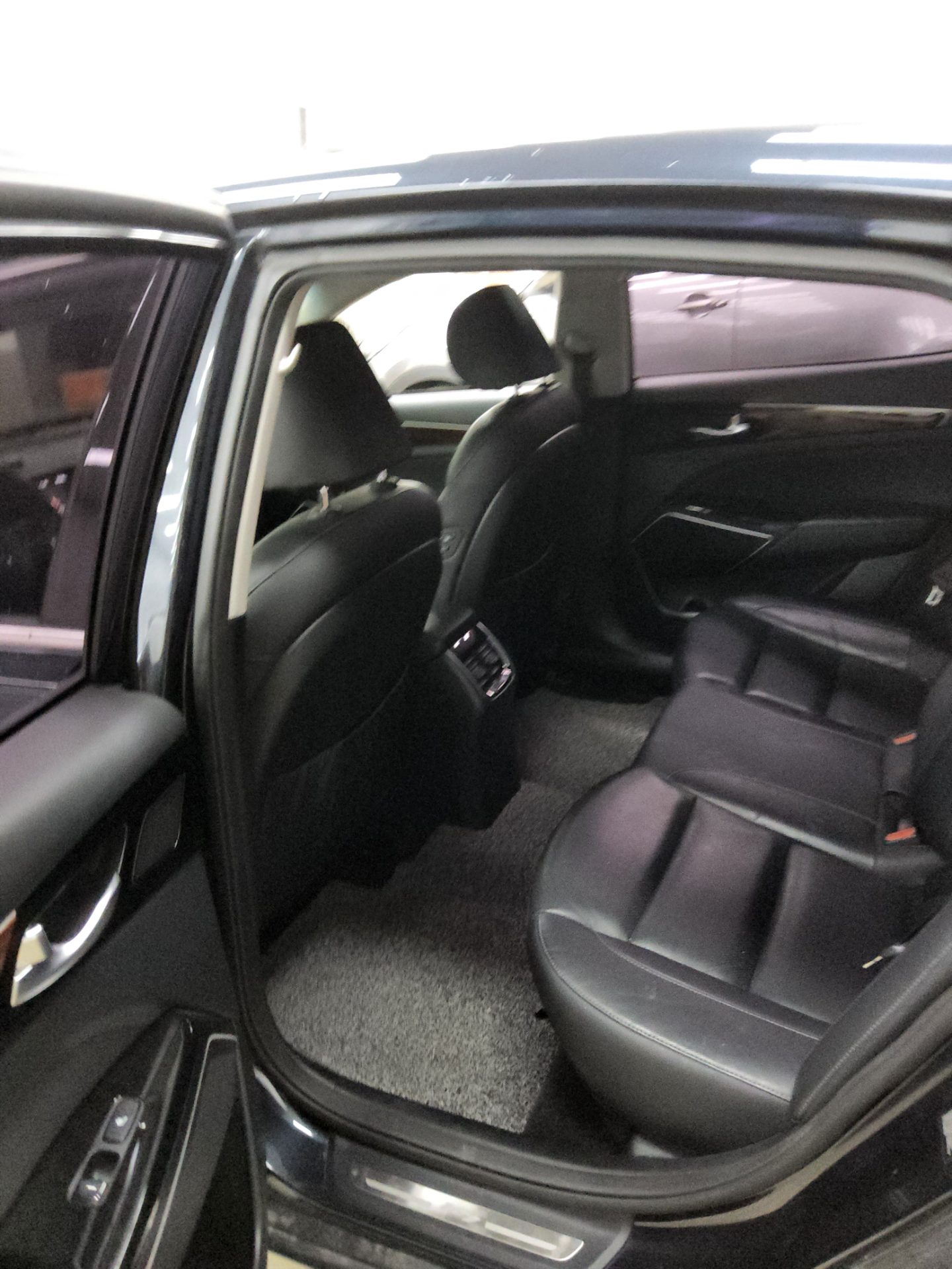 2017 - kia k7