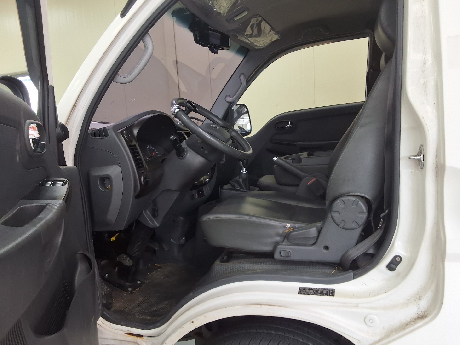 2017 - kia bongo