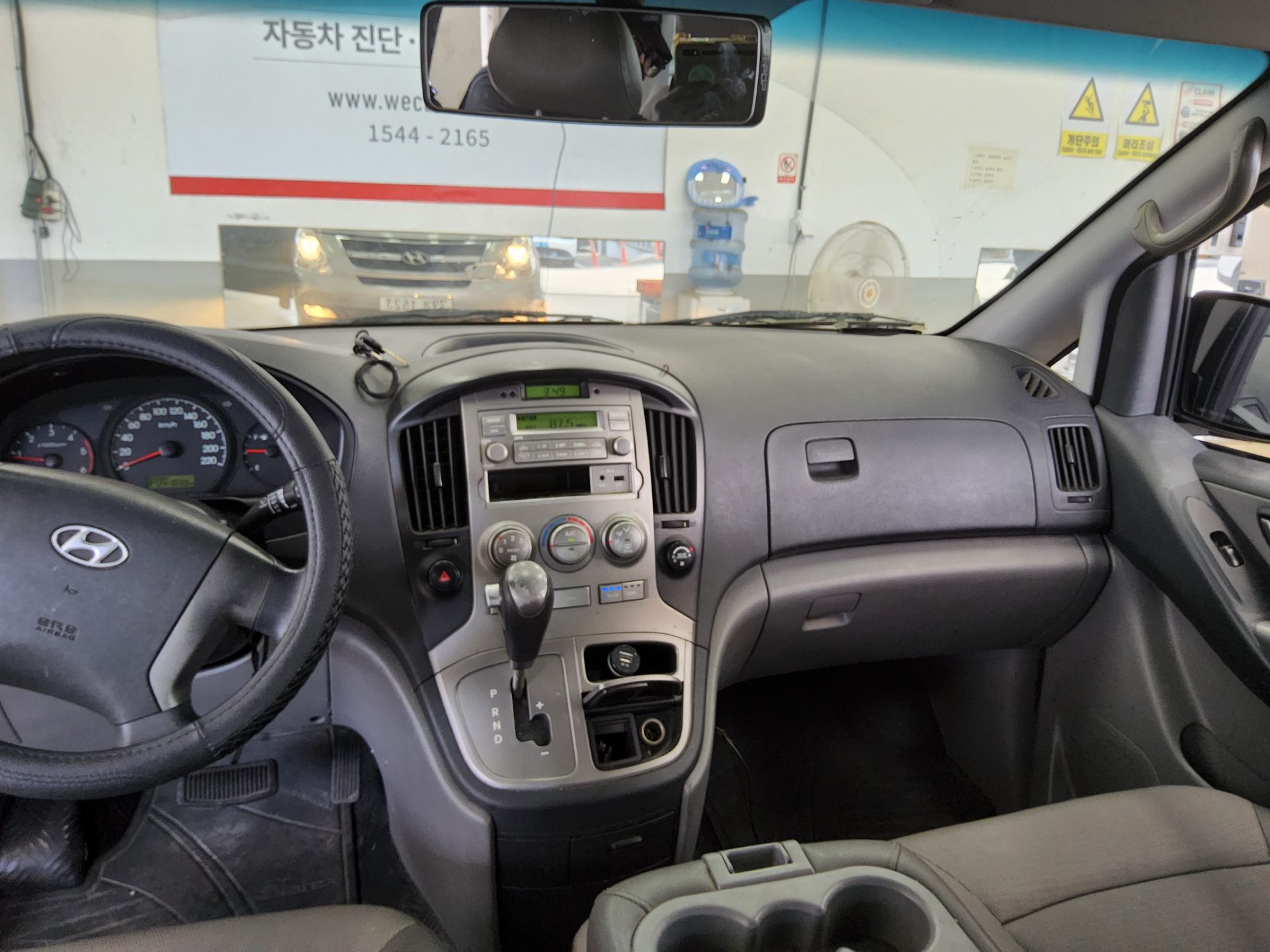 2011 - hyundai grand starex