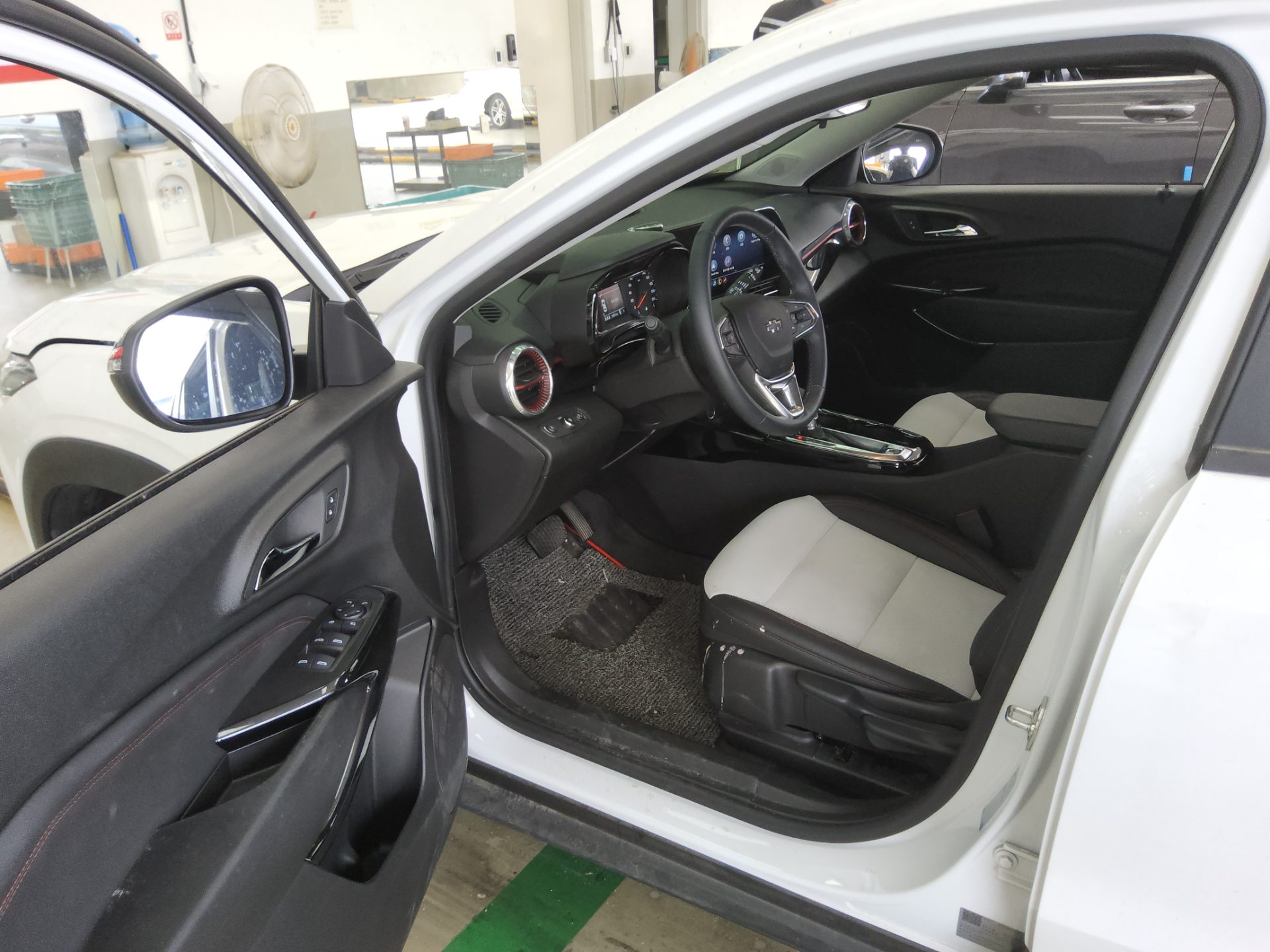 2025 - chevrolet trax