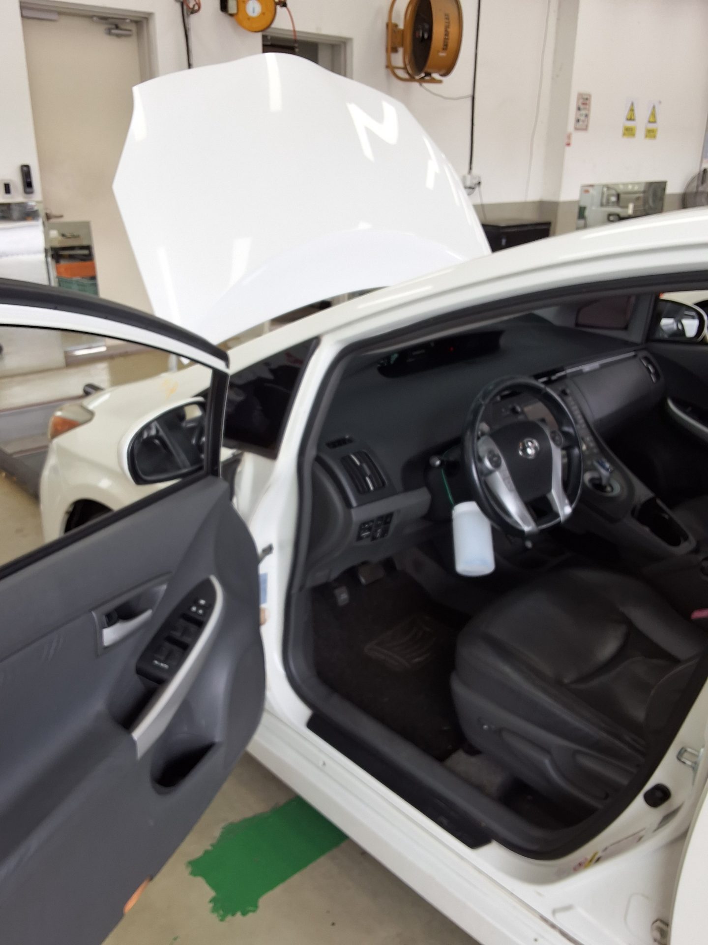 2011 - toyota prius