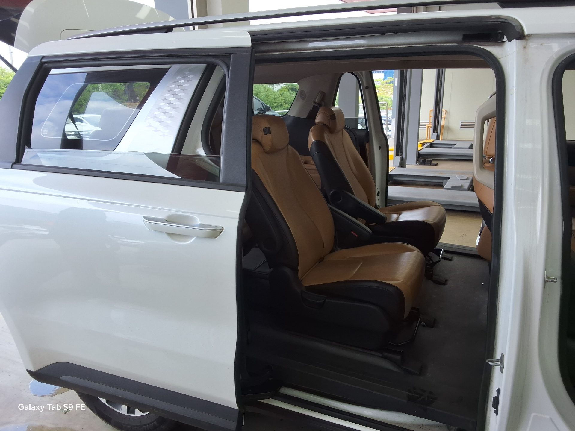 2021 - kia carnival