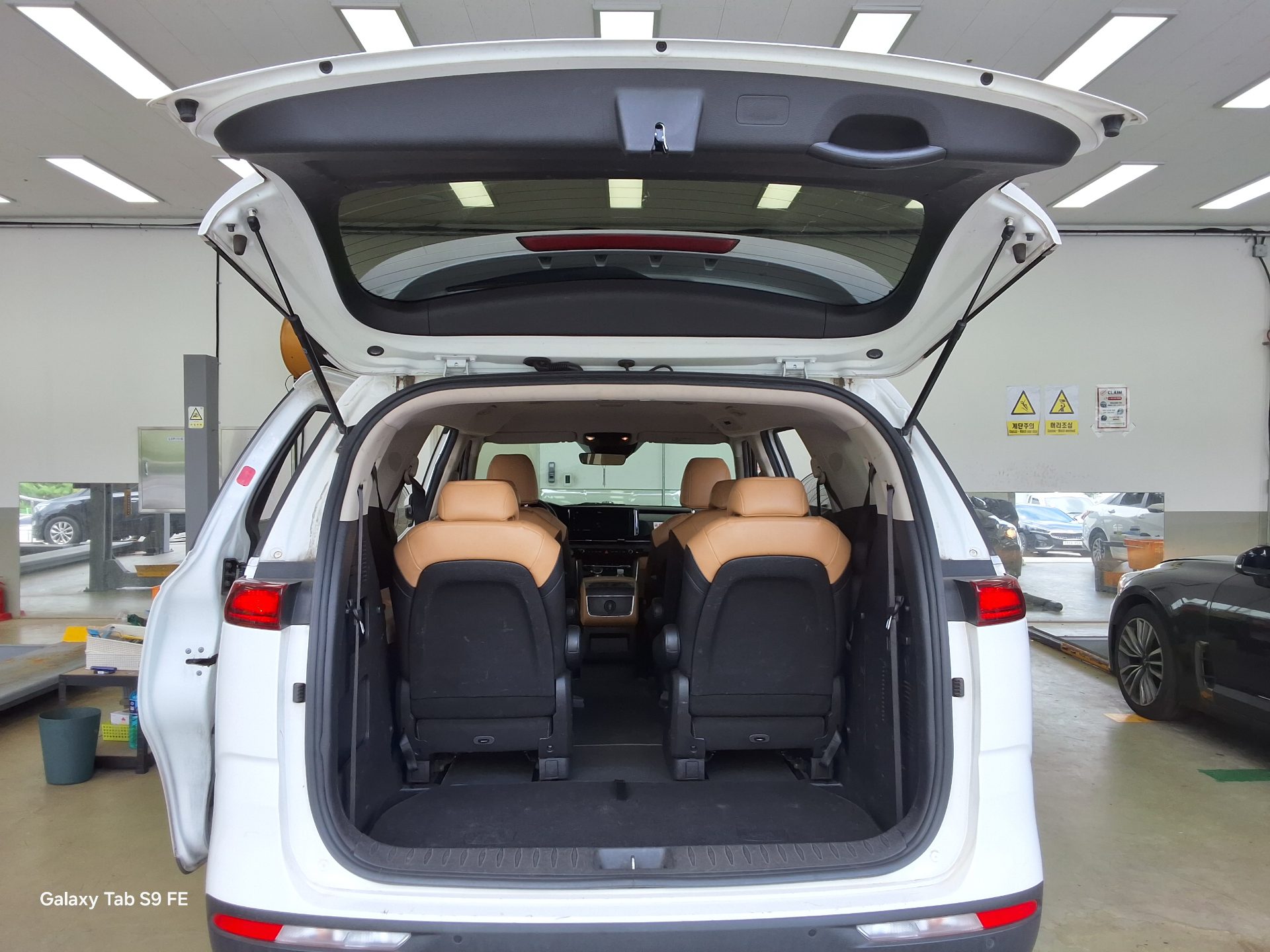 2021 - kia carnival