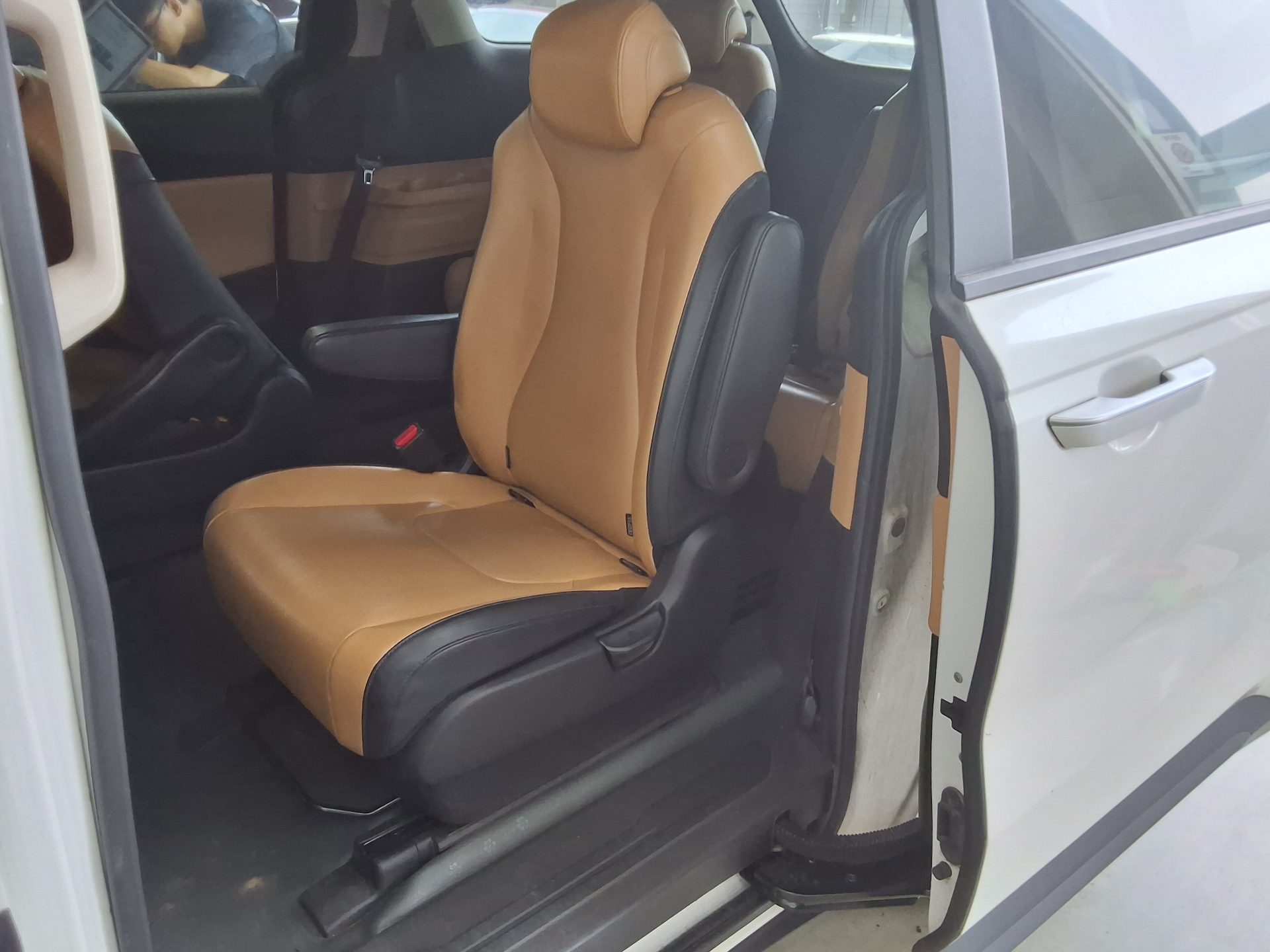 2021 - kia carnival