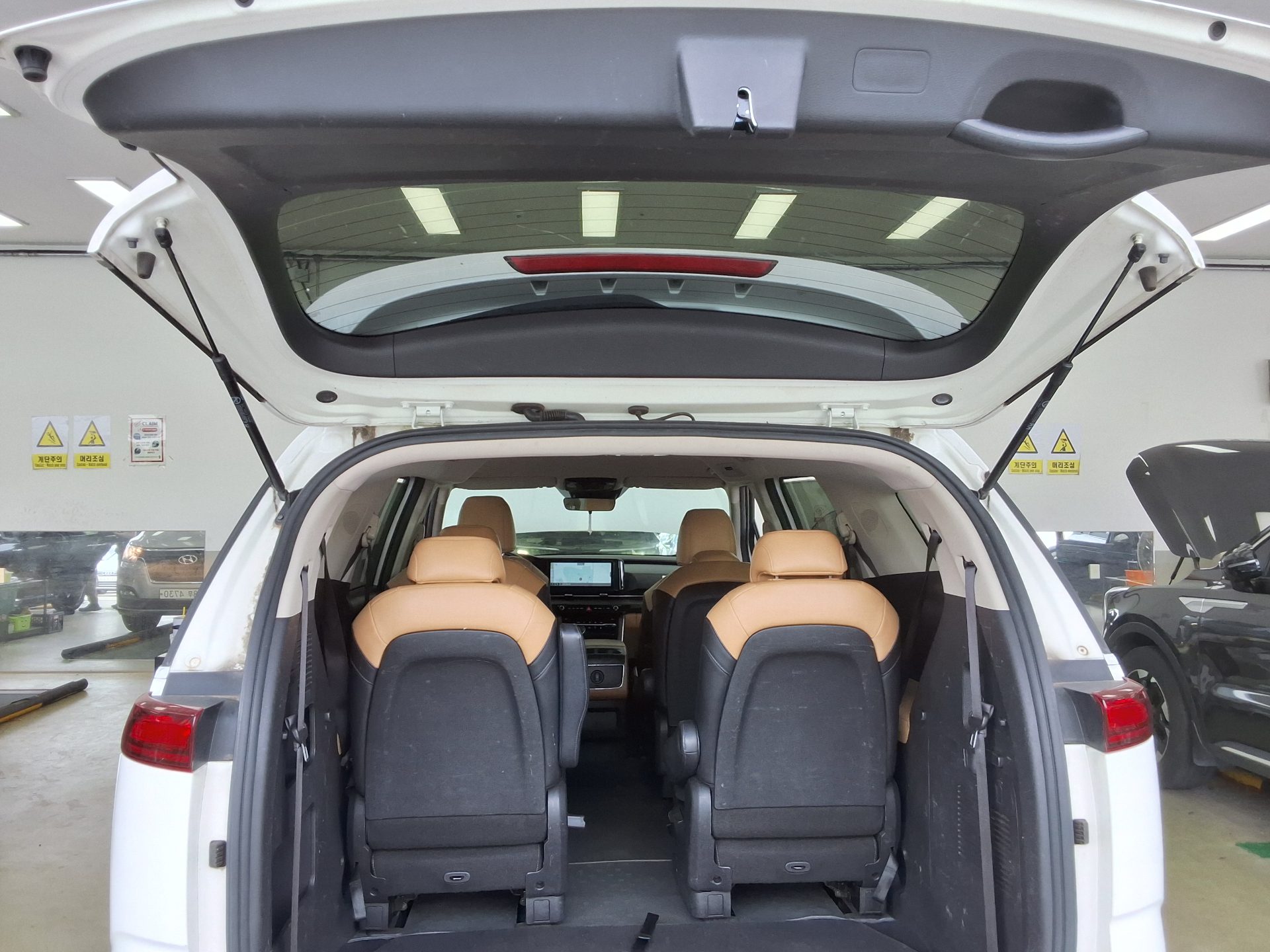 2021 - kia carnival