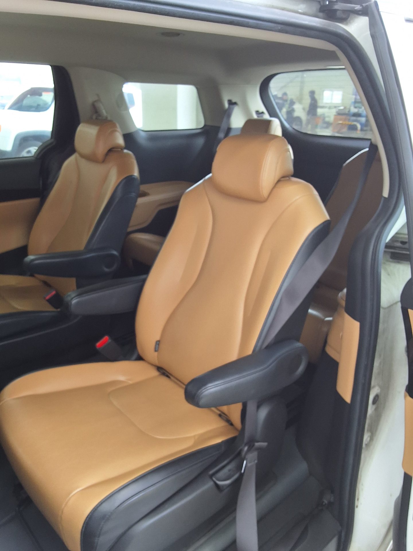 2021 - kia carnival