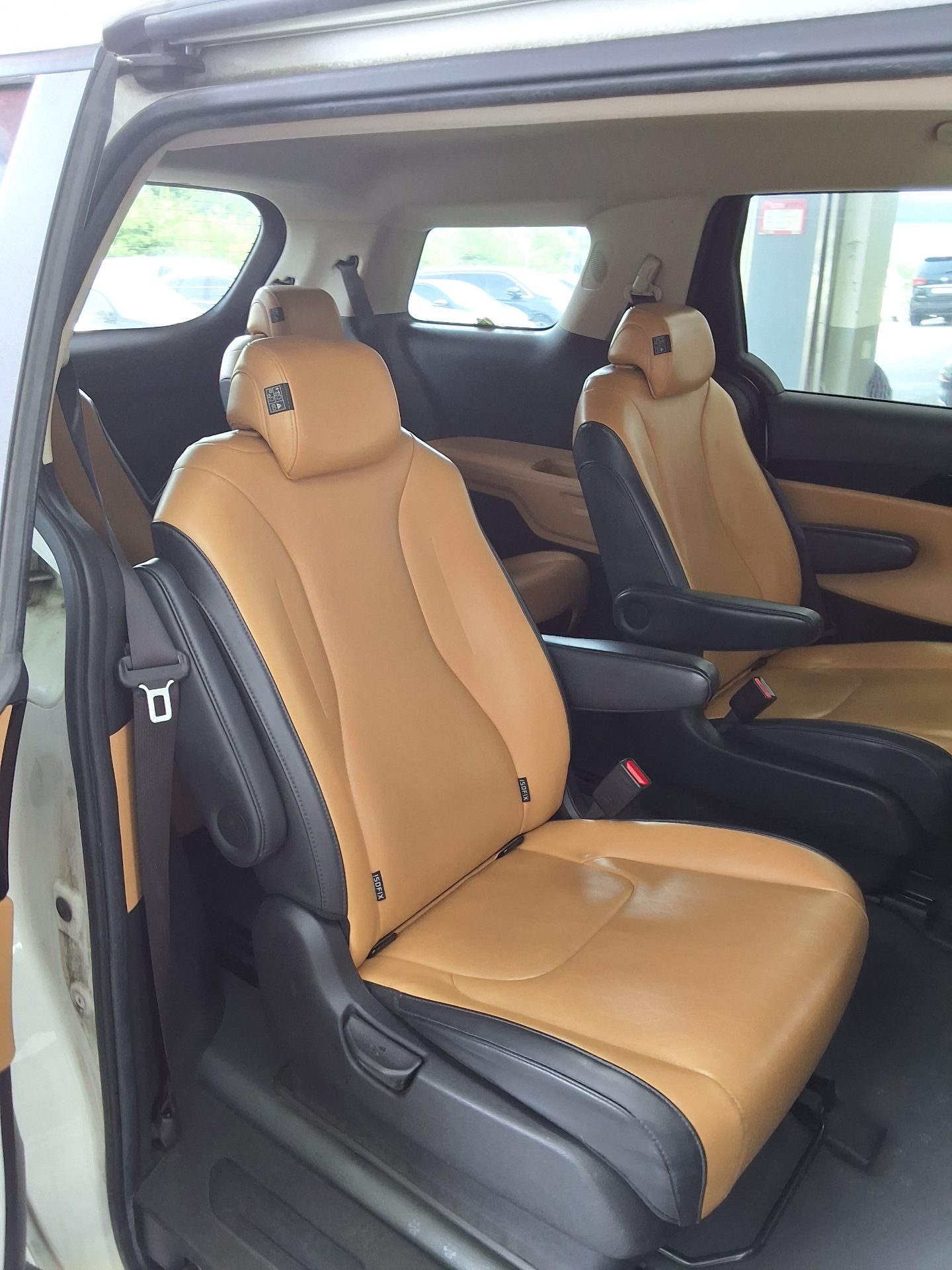 2021 - kia carnival