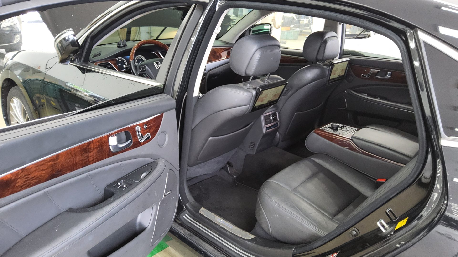 2015 - hyundai equus