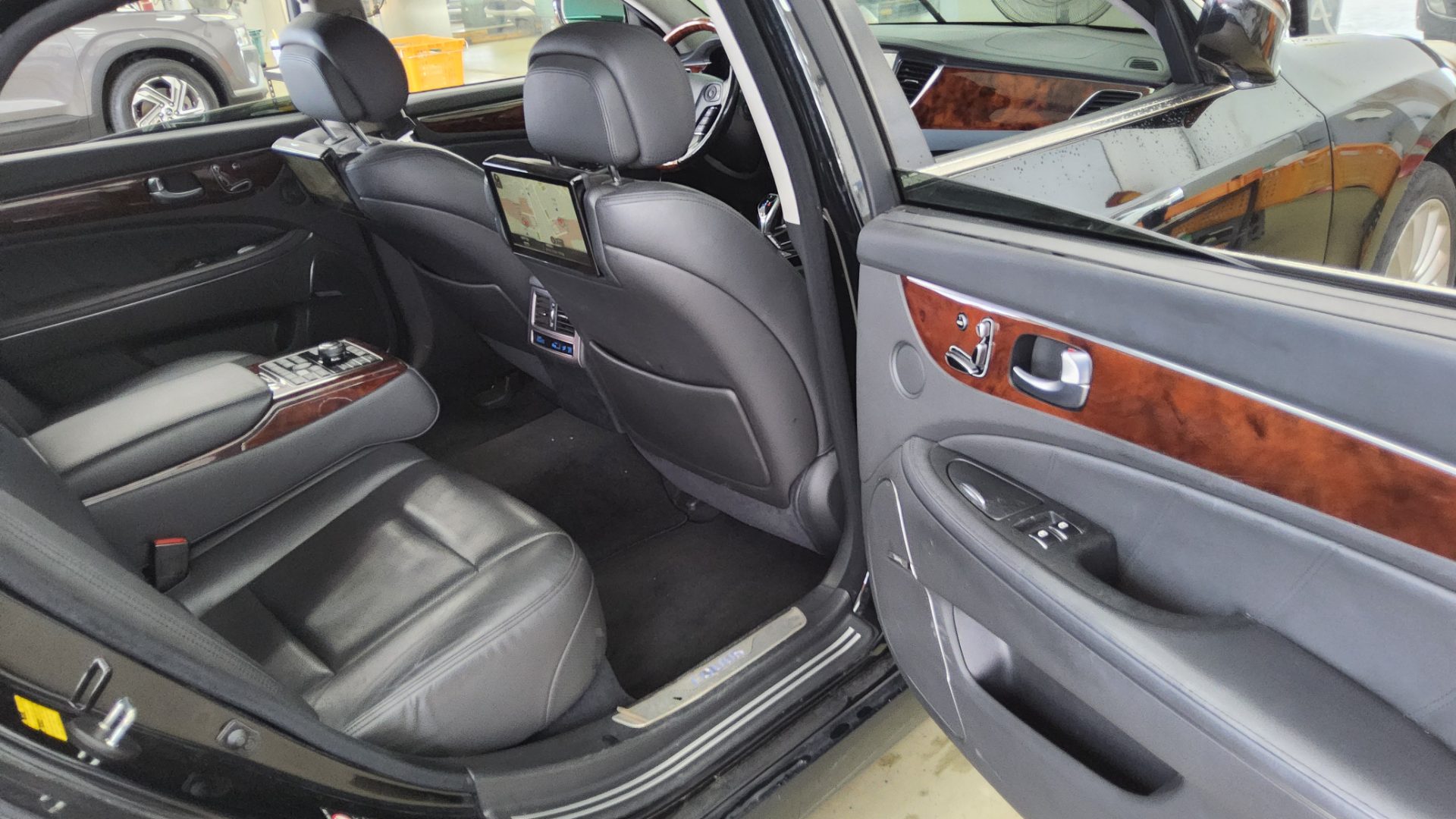 2015 - hyundai equus