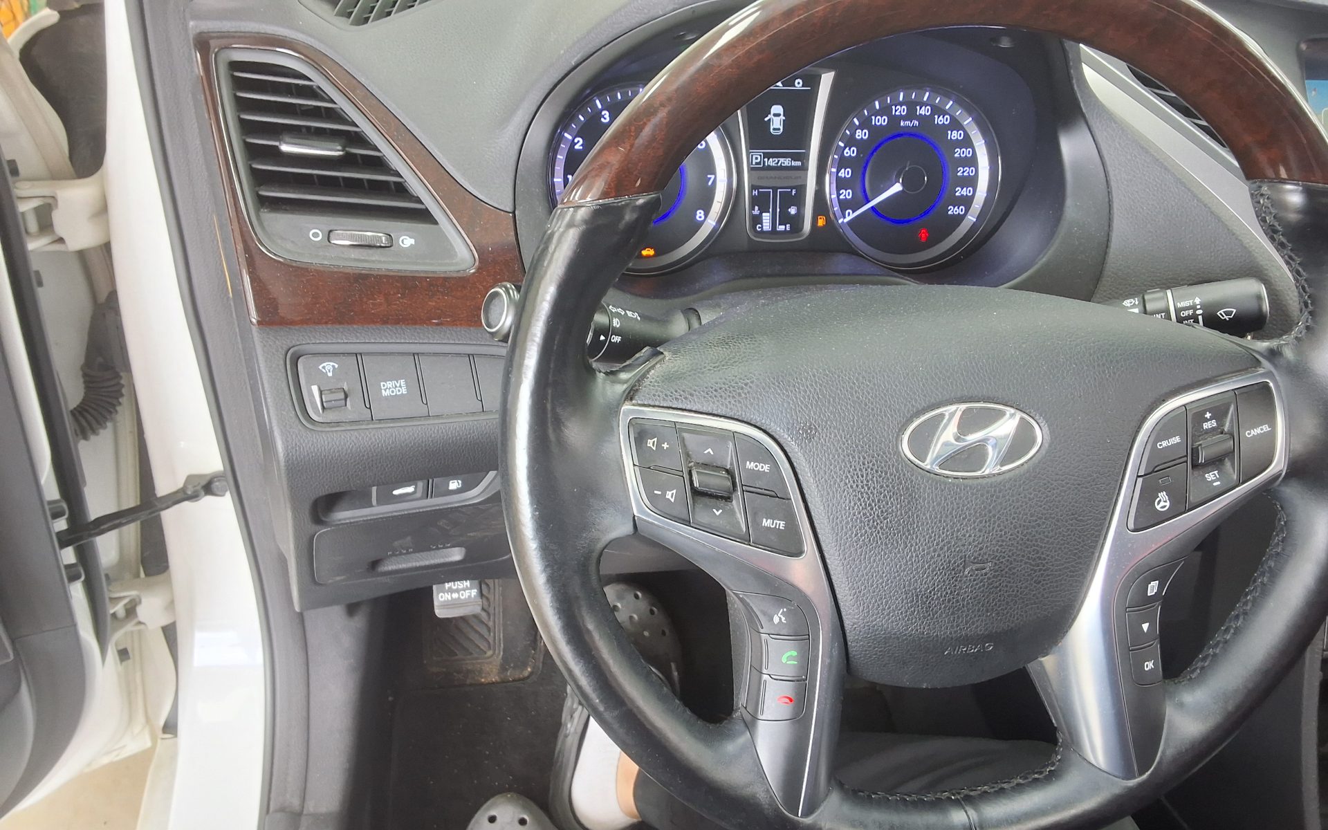 2015 - hyundai grandeur
