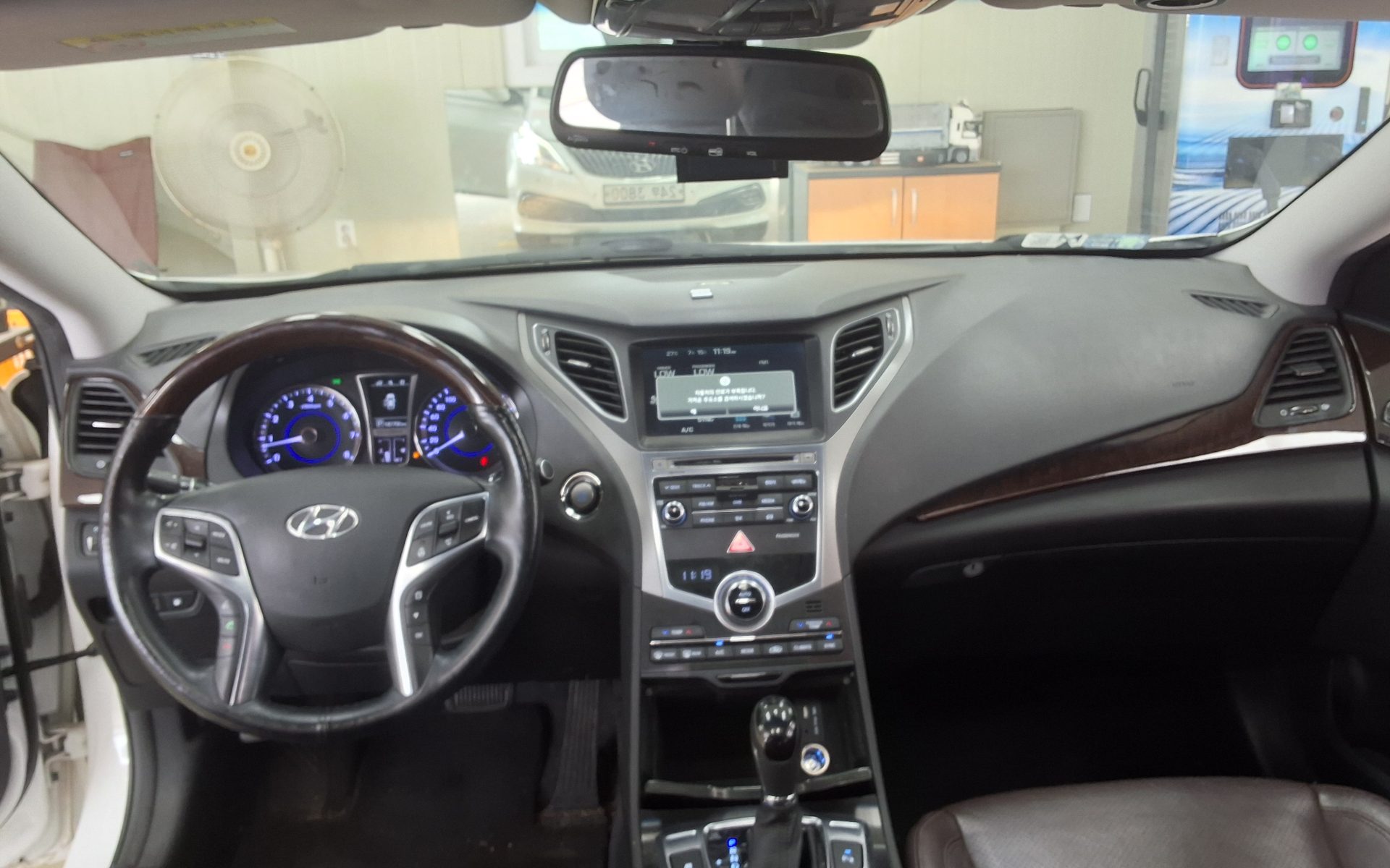 2015 - hyundai grandeur