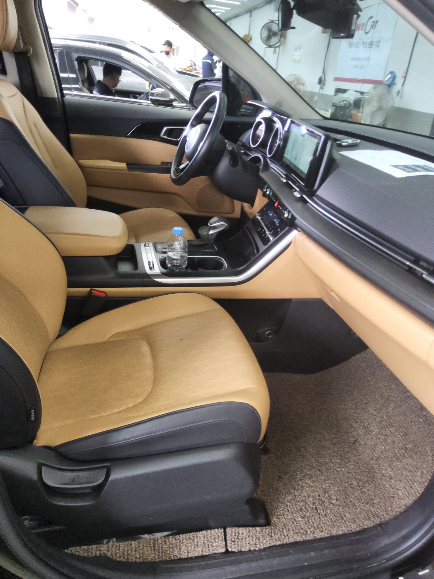 2023 - kia carnival