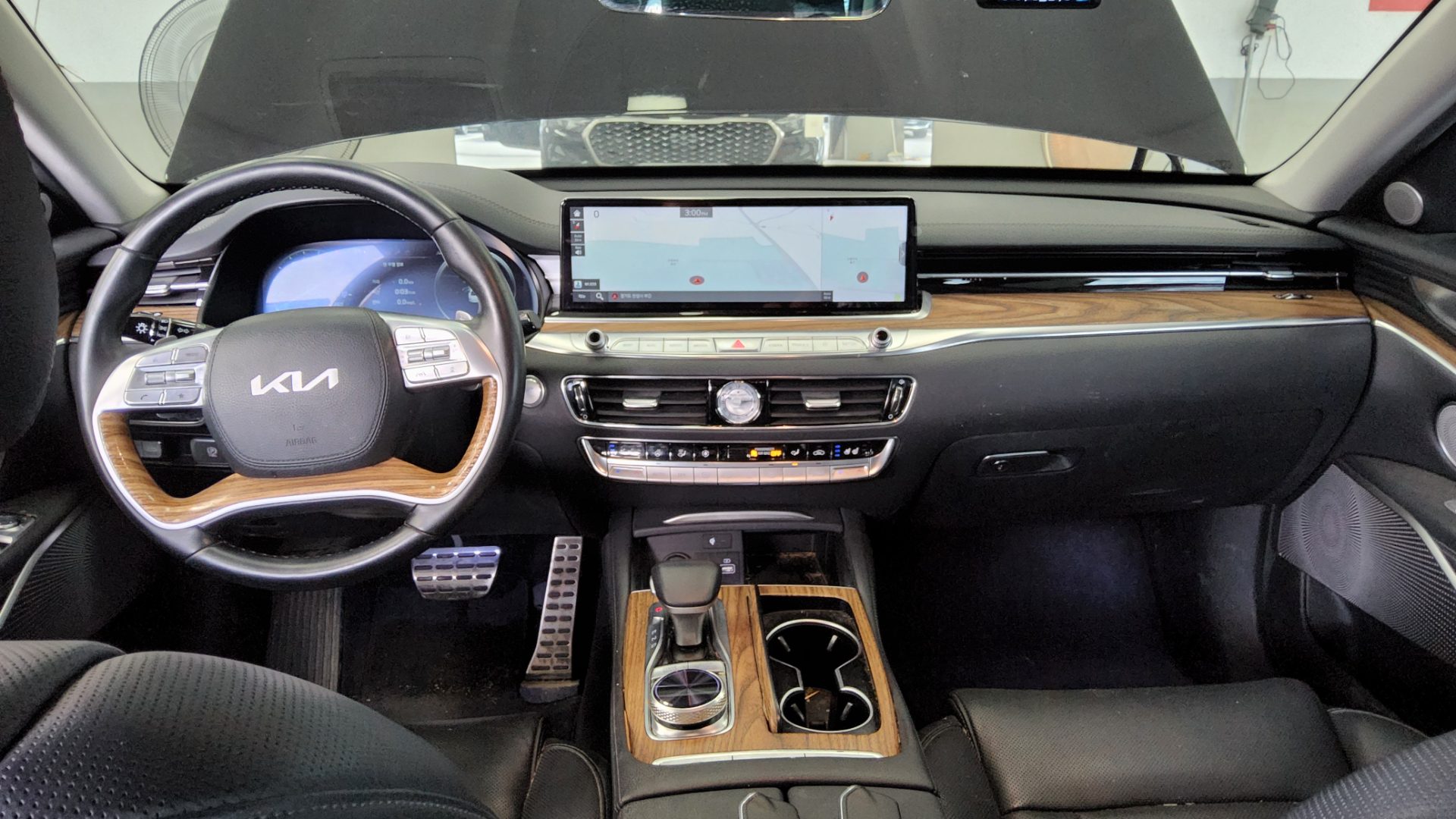 2023 - kia k9