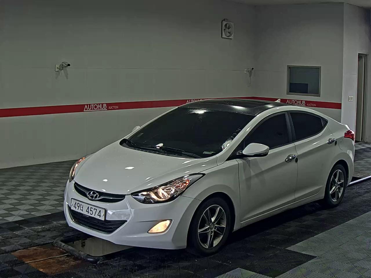 2012 - hyundai avante