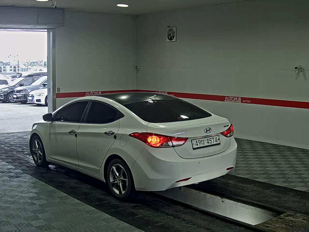 2012 - hyundai avante