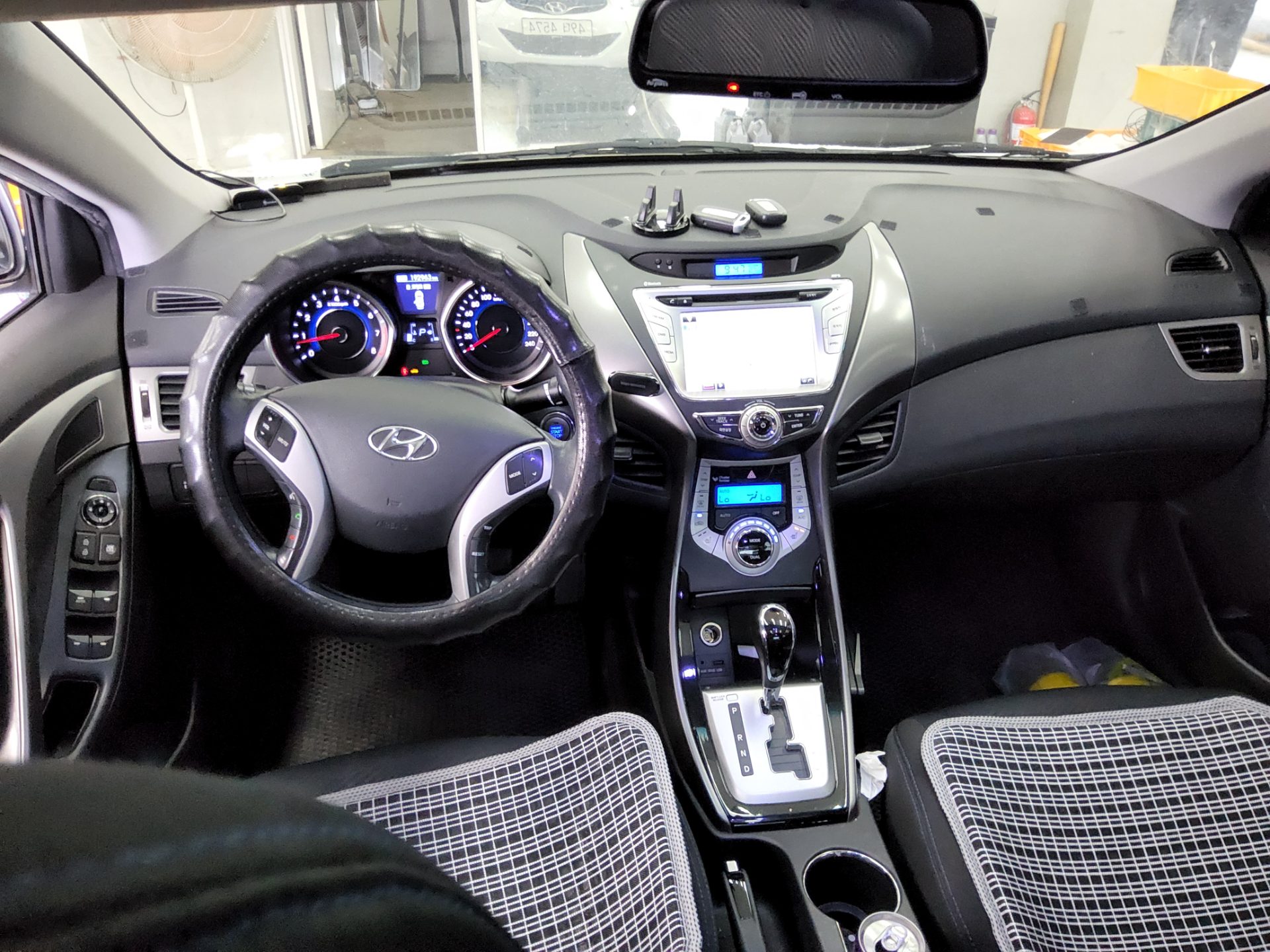 2012 - hyundai avante