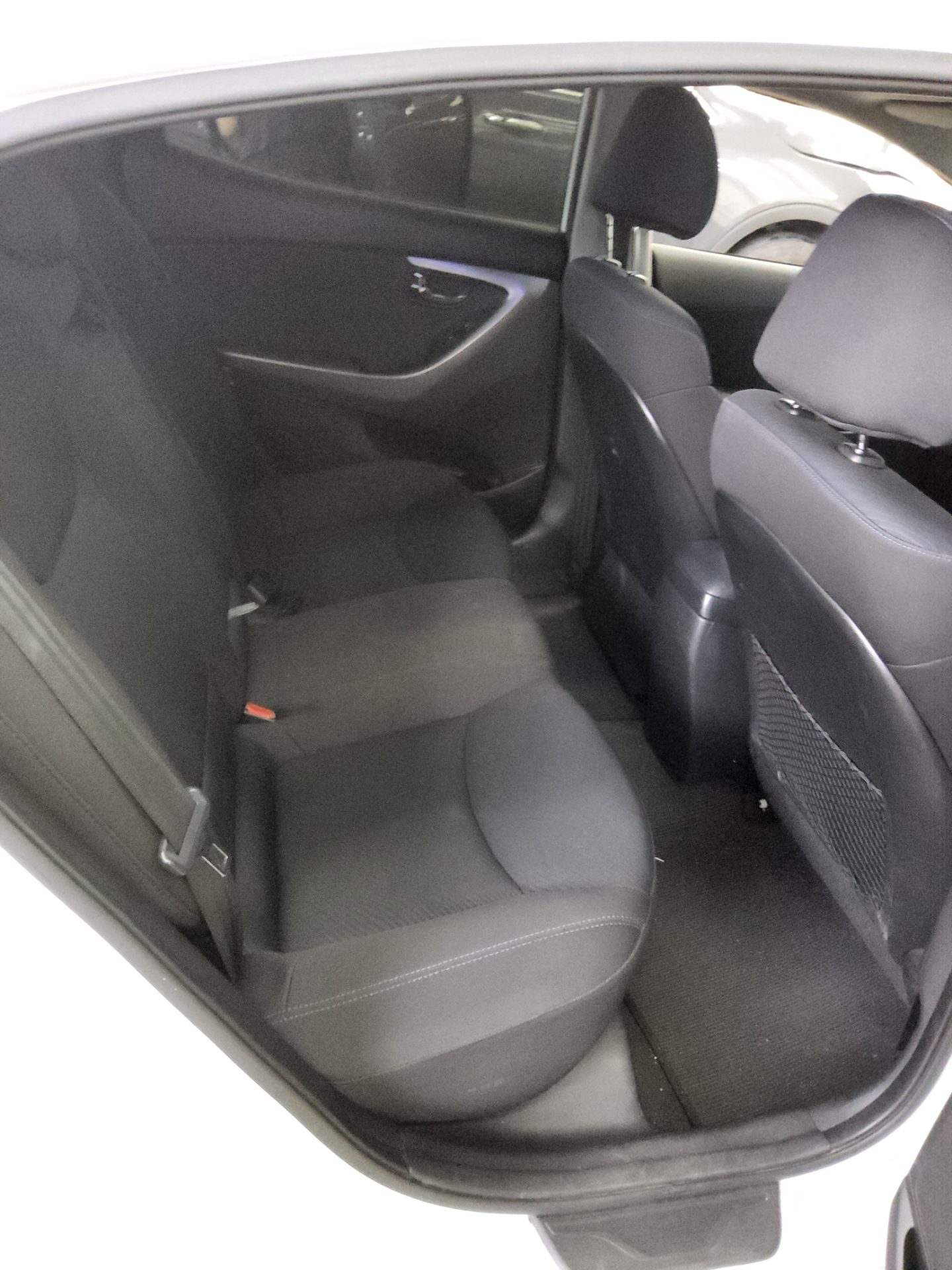 2012 - hyundai avante