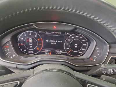أودي A4 (5Th Gen) 40 Tfsi بريميوم 2019 40 بريميوم