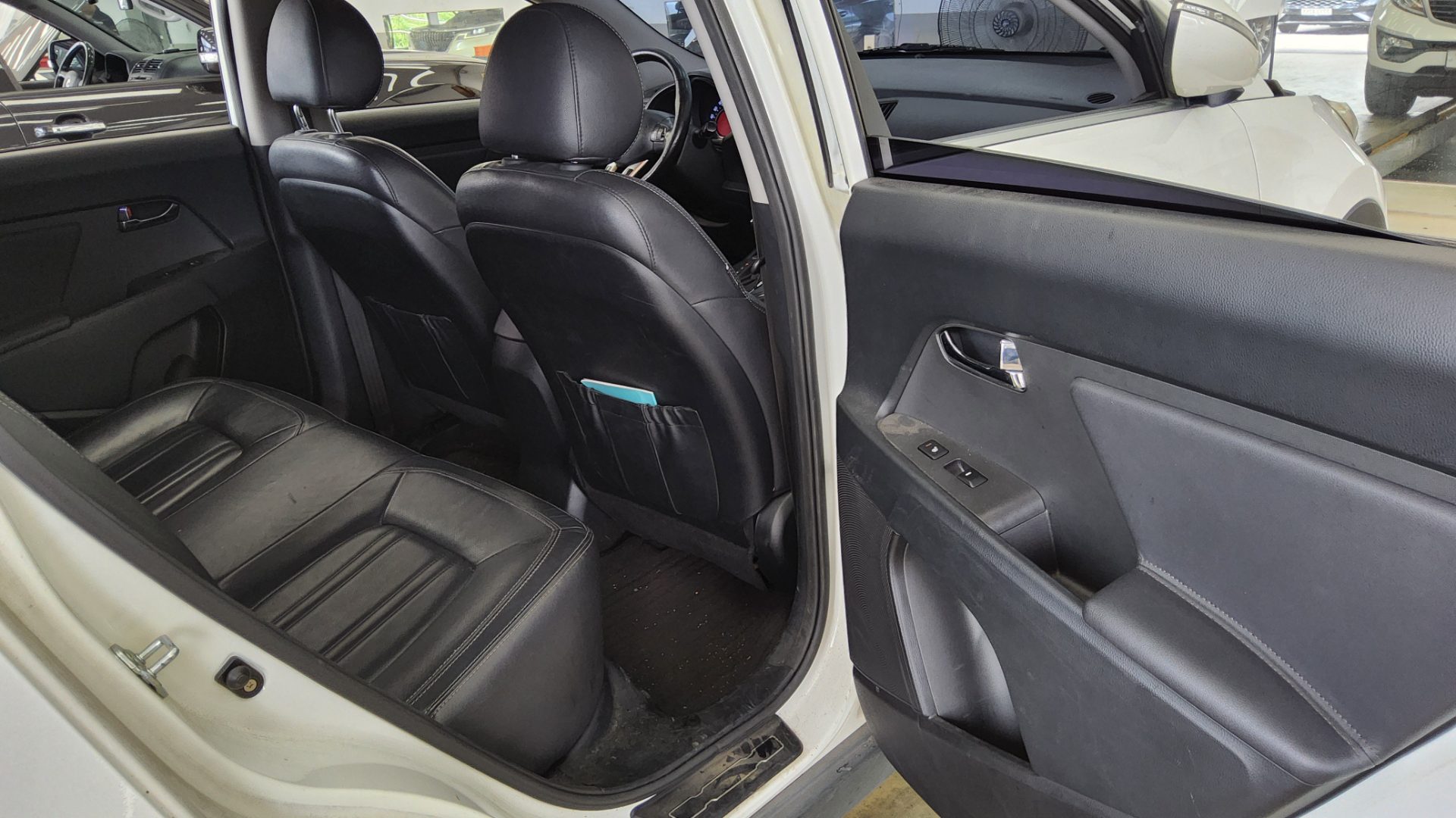 2012 - kia sportage