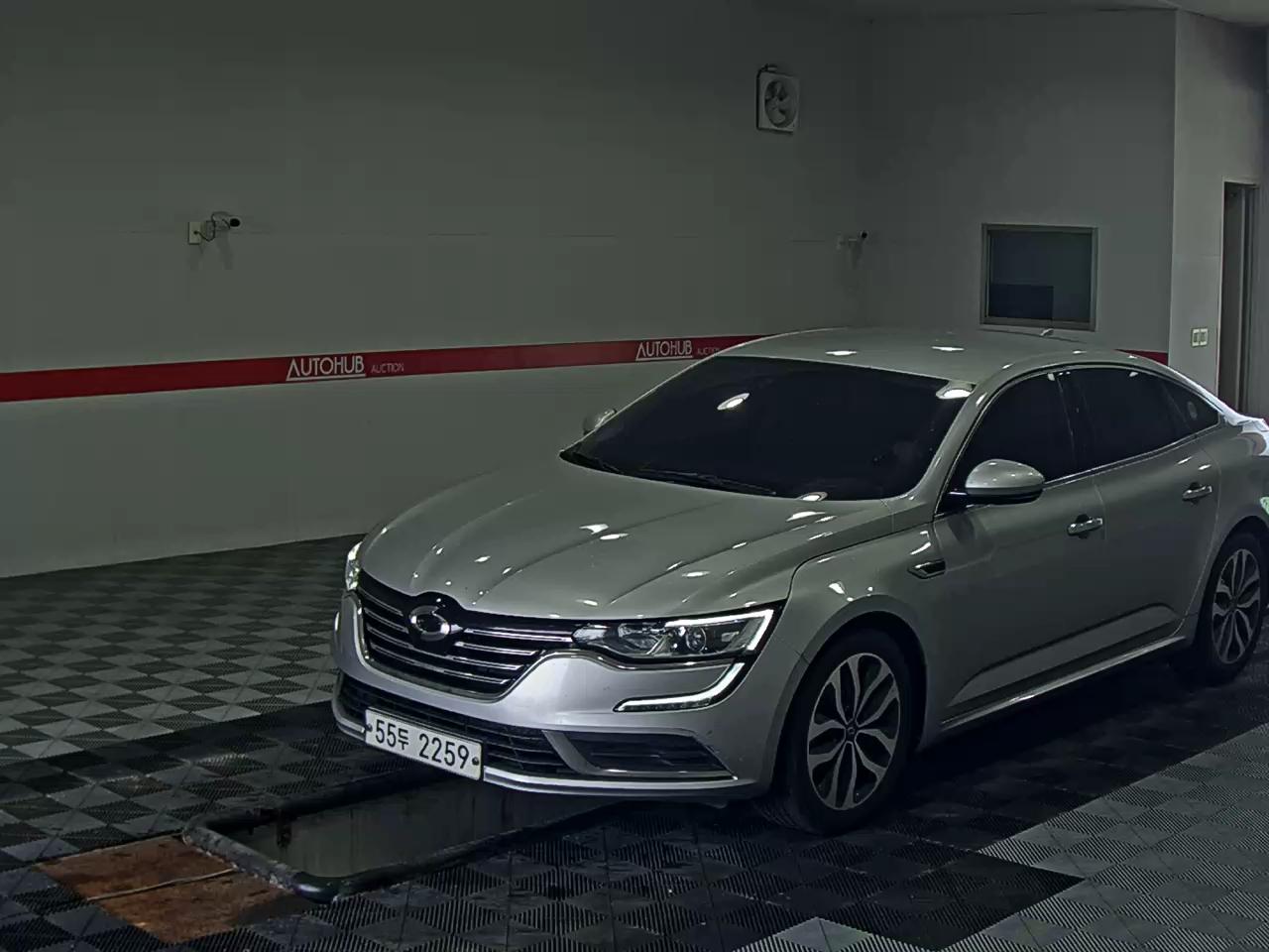 2016 - renault sm6