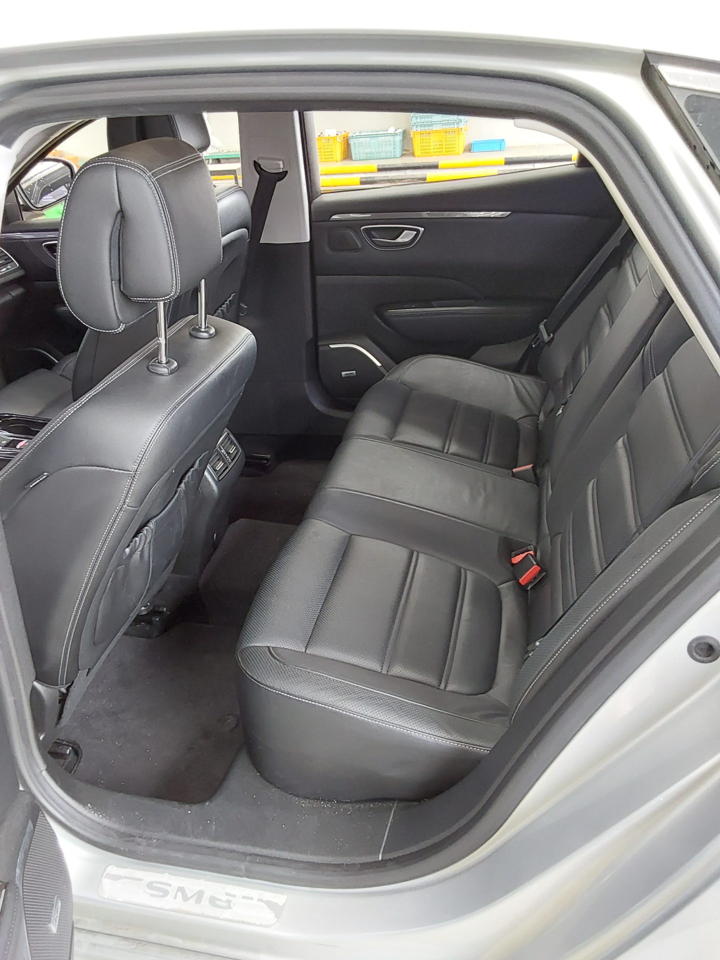 2016 - renault sm6