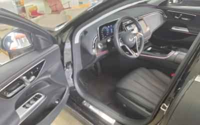 مرسيدس بنز E Class (6Th Gen) E200 Avantgarde 2024