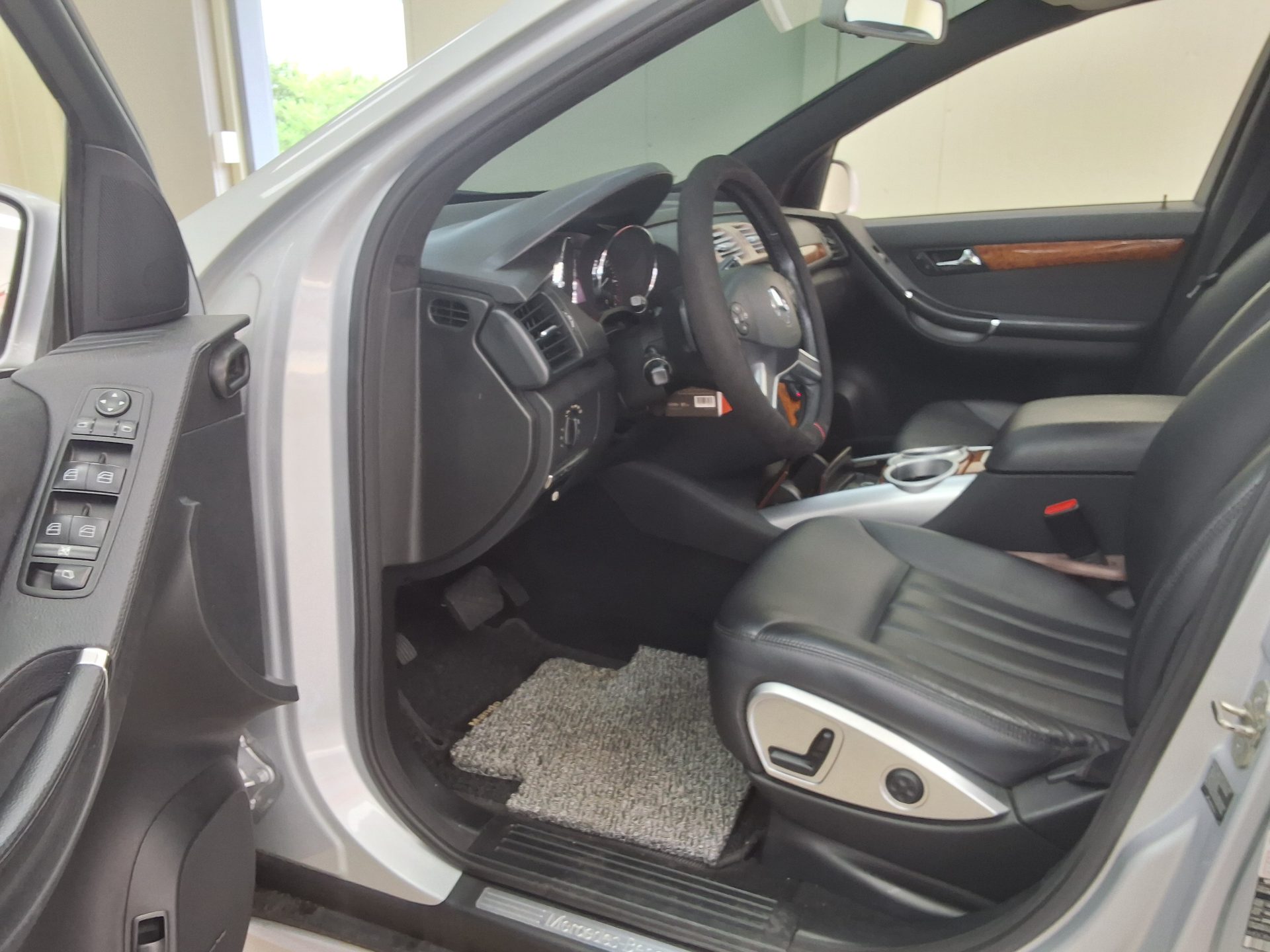 2009 - mercedes-benz r-class