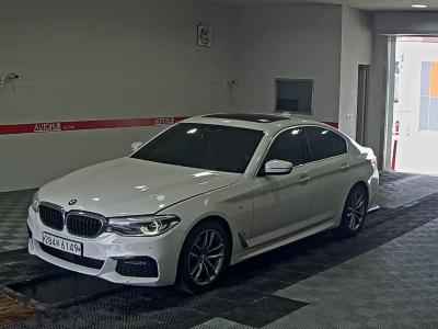 BMW 5 SERIES (7TH GEN) 520d xDrive M PACK