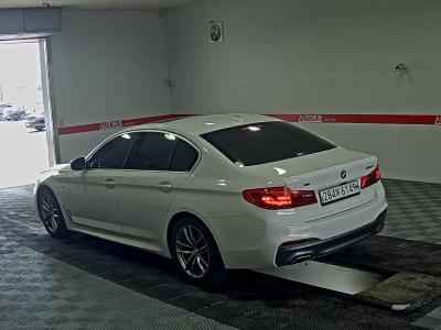 بي إم دبليو 5 Series (7Th Gen) 520D Xdrive M Sport Pack Plus 2020 SPORT PLUS